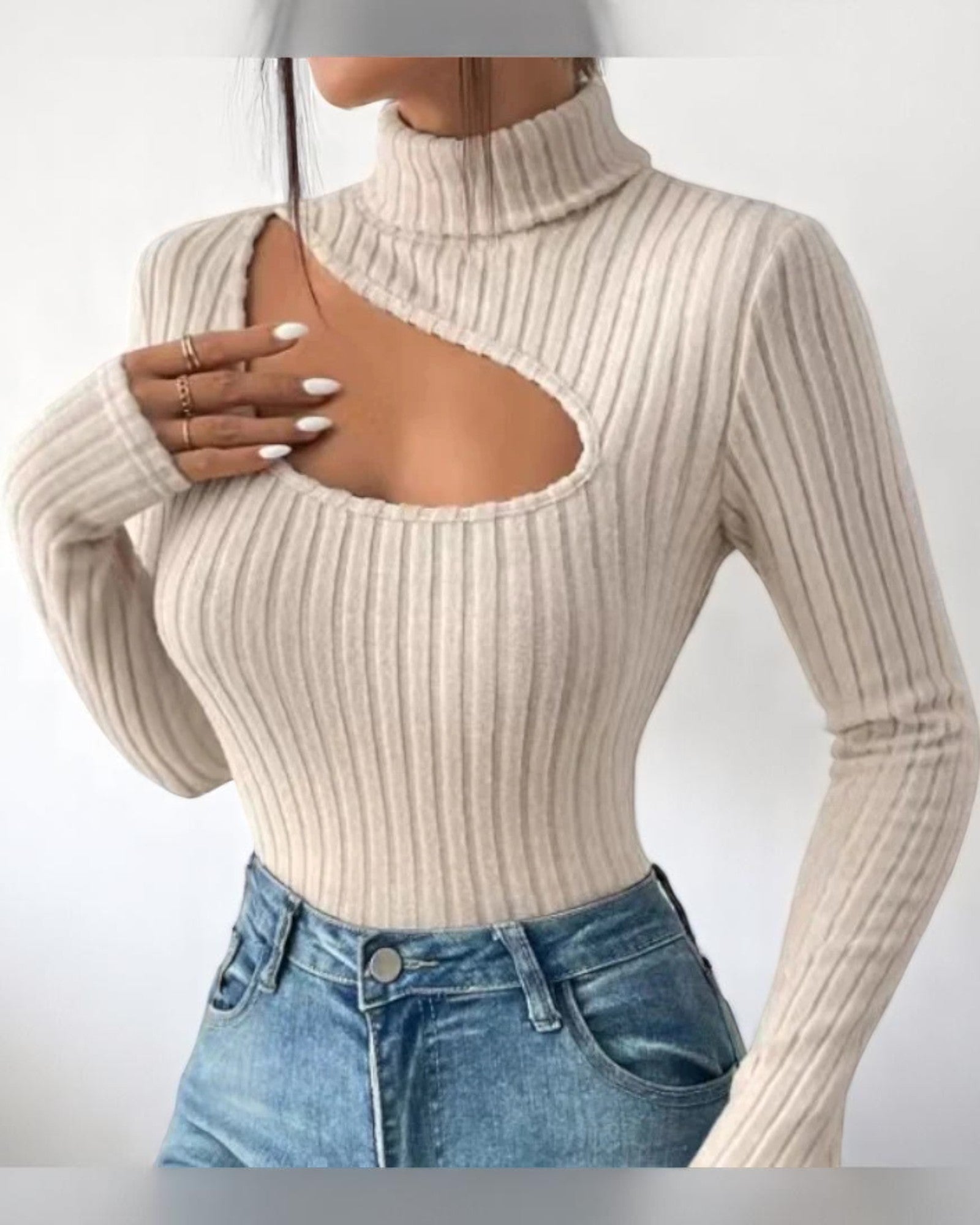 Sanda modisch gestrickter Body mit Rippen