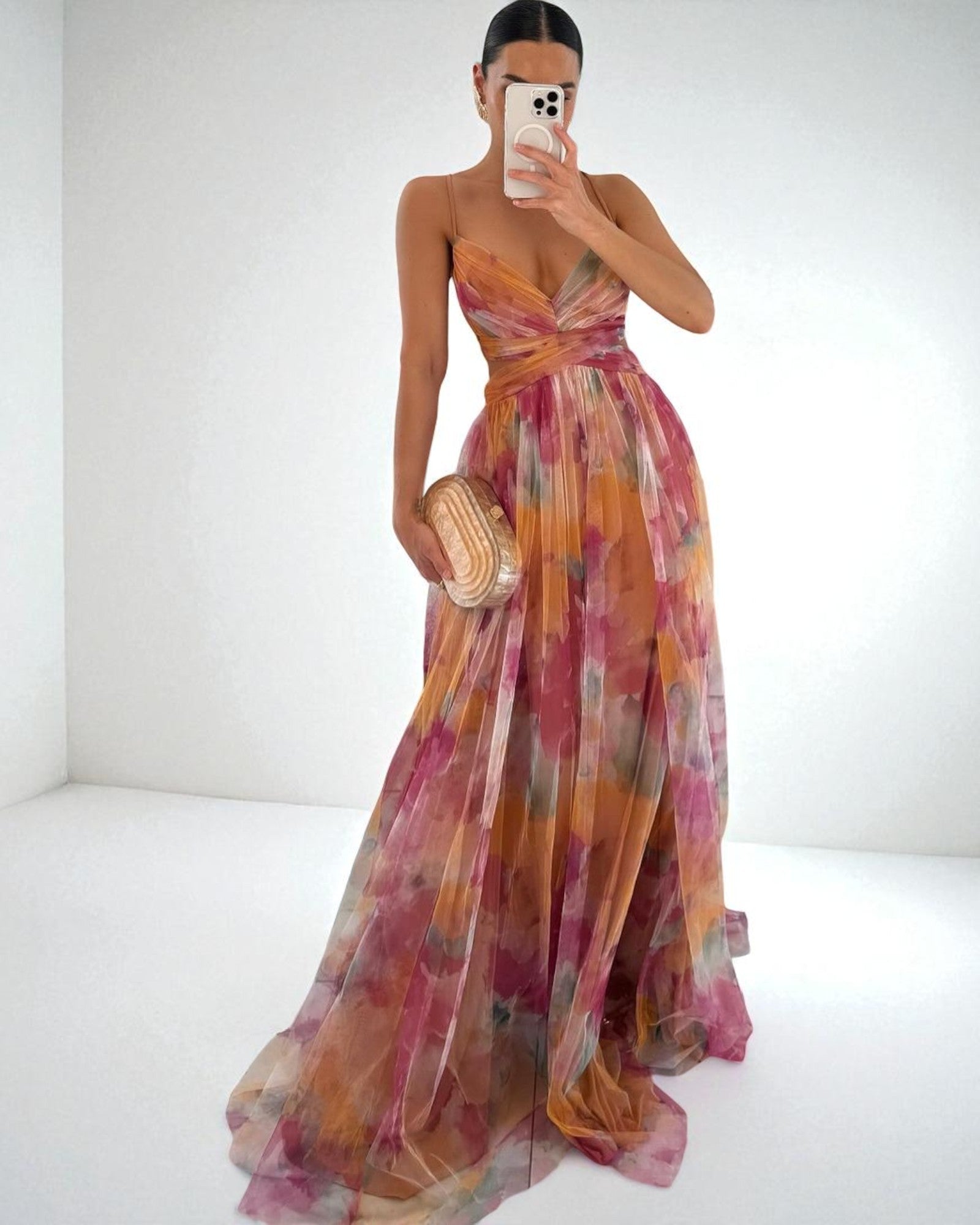 Doroteea Elegante Robe mit floralem Druck und Cut-Out