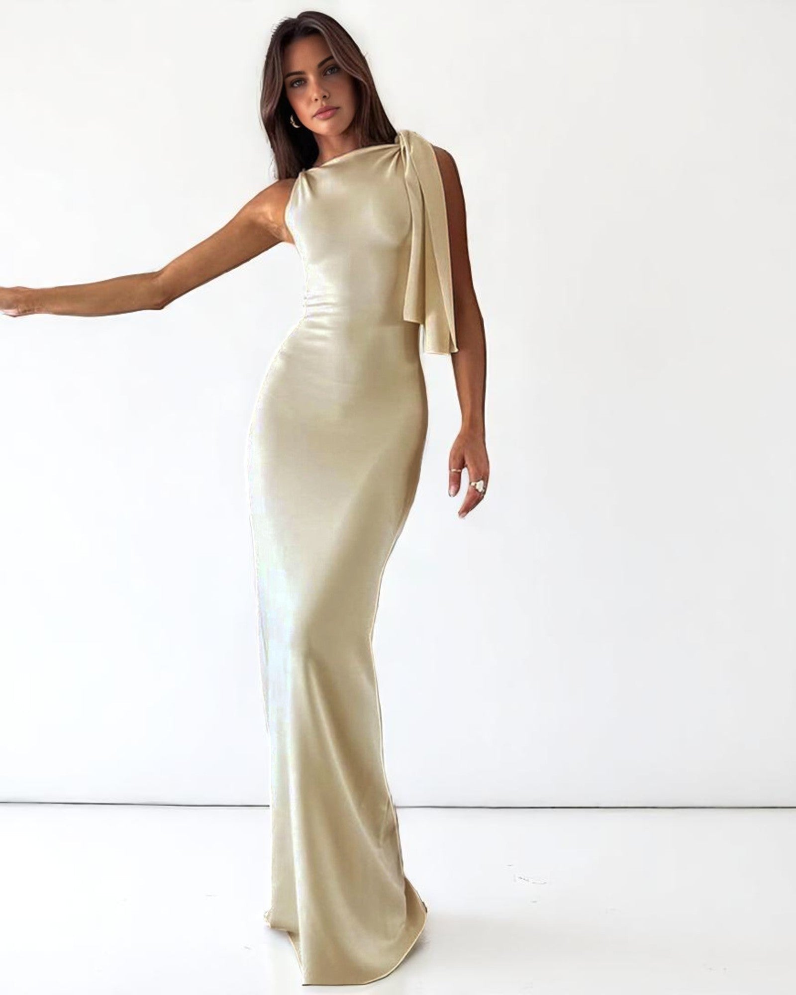 Valentina Maxikleid mit Knoten und elegantem Design