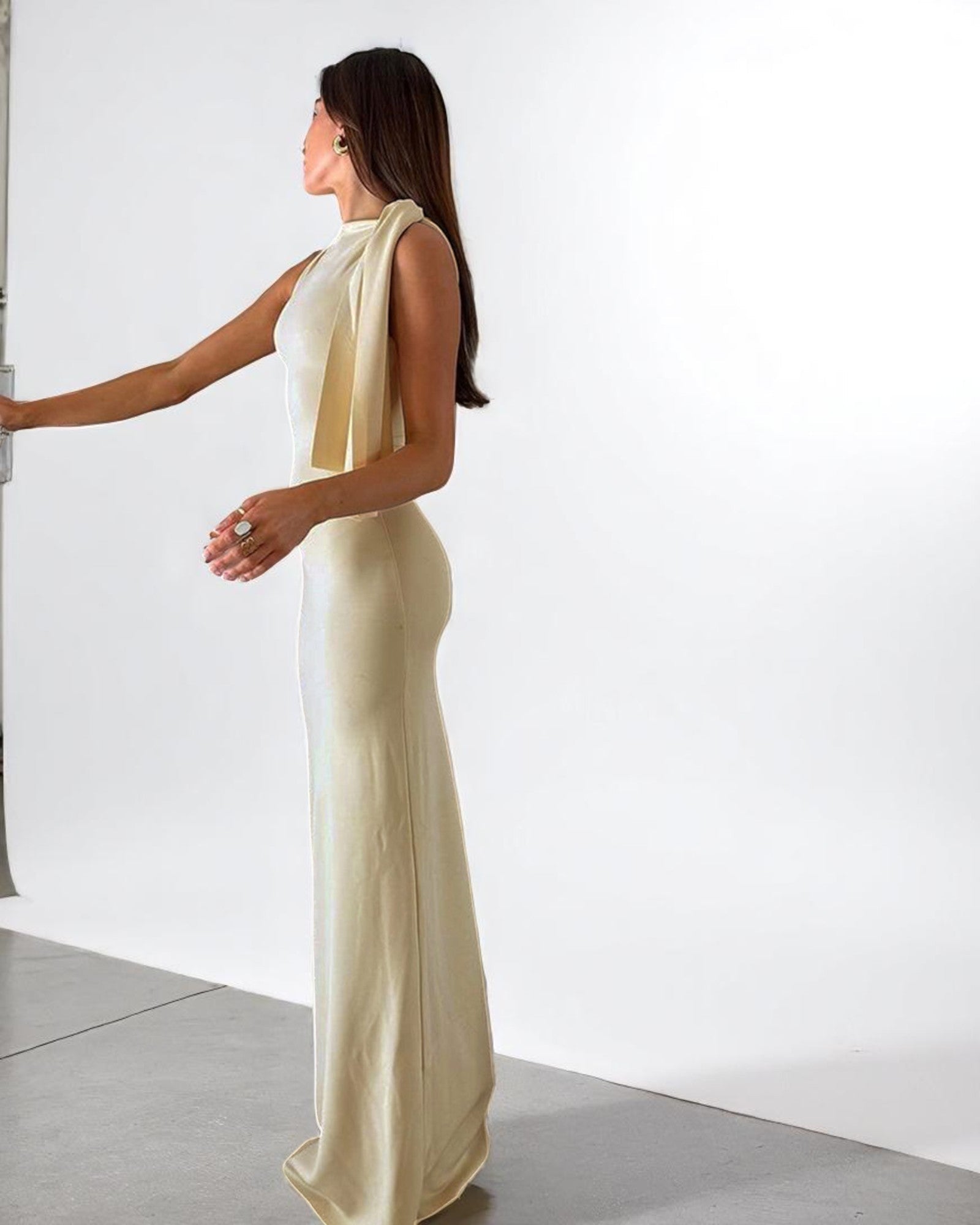 Valentina Maxikleid mit Knoten und elegantem Design