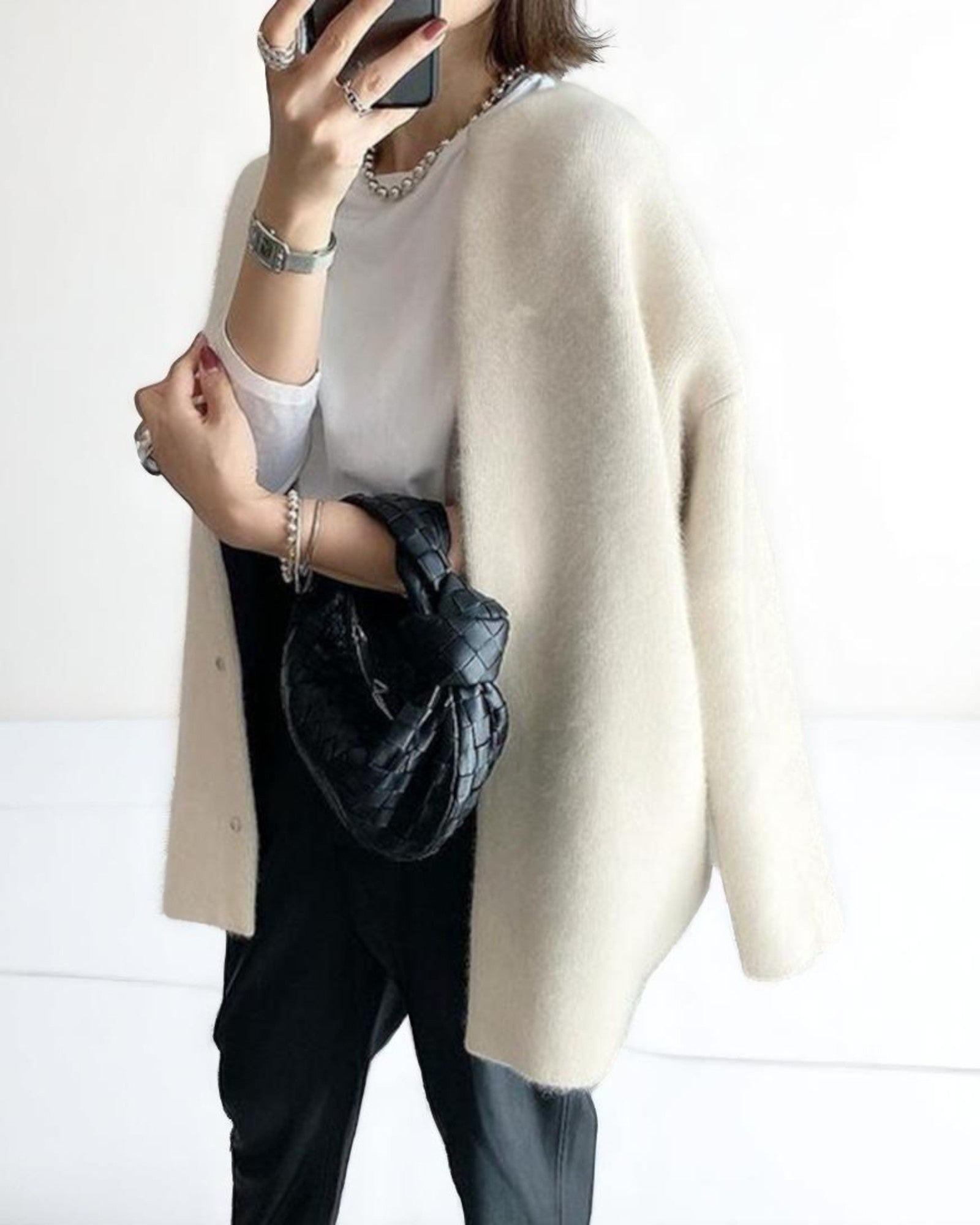 Ortansa Eleganter Strick-Cardigan mit minimalistischen Knöpfen
