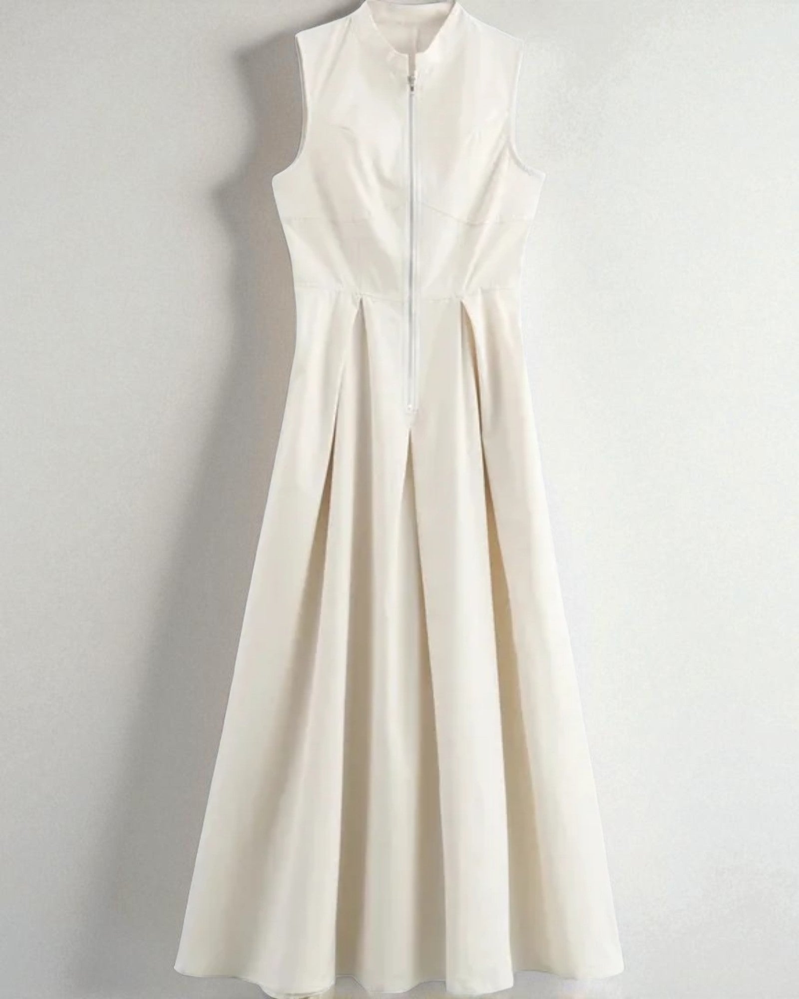 Charlotte Ärmelloses Reißverschluss-Midikleid