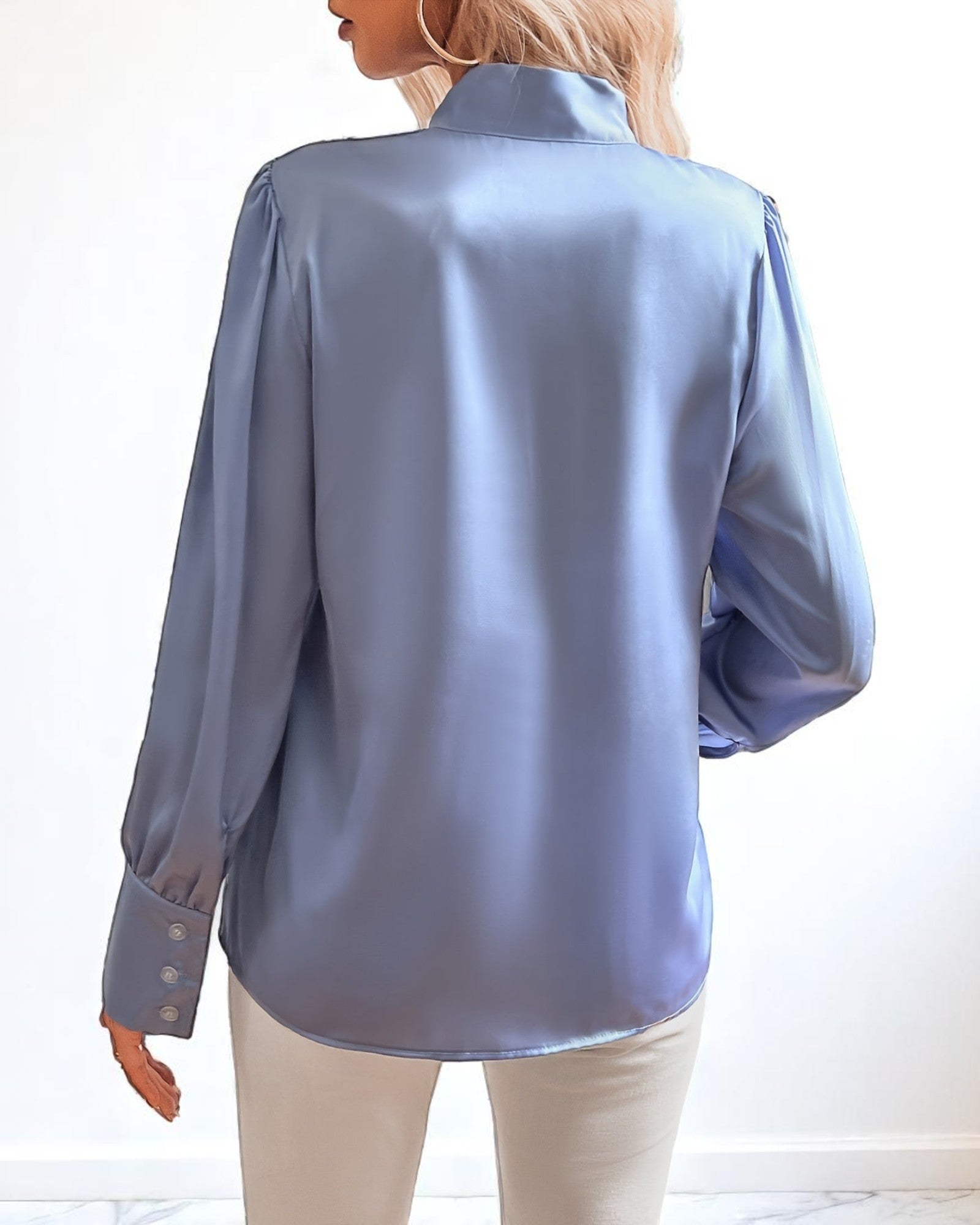 Nicoleta Bluse mit Schleifenkragen
