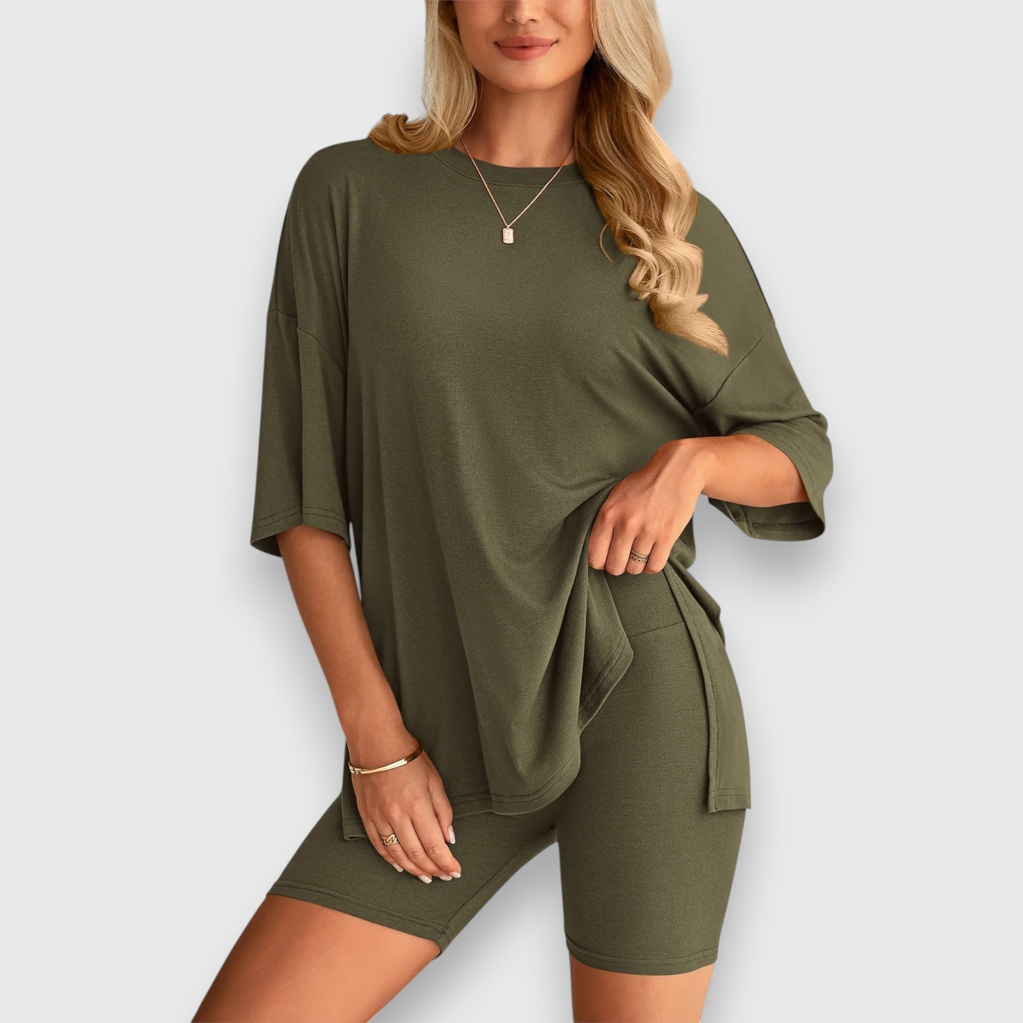Sira Zweiteiliger Oversized T-Shirt und Radshorts