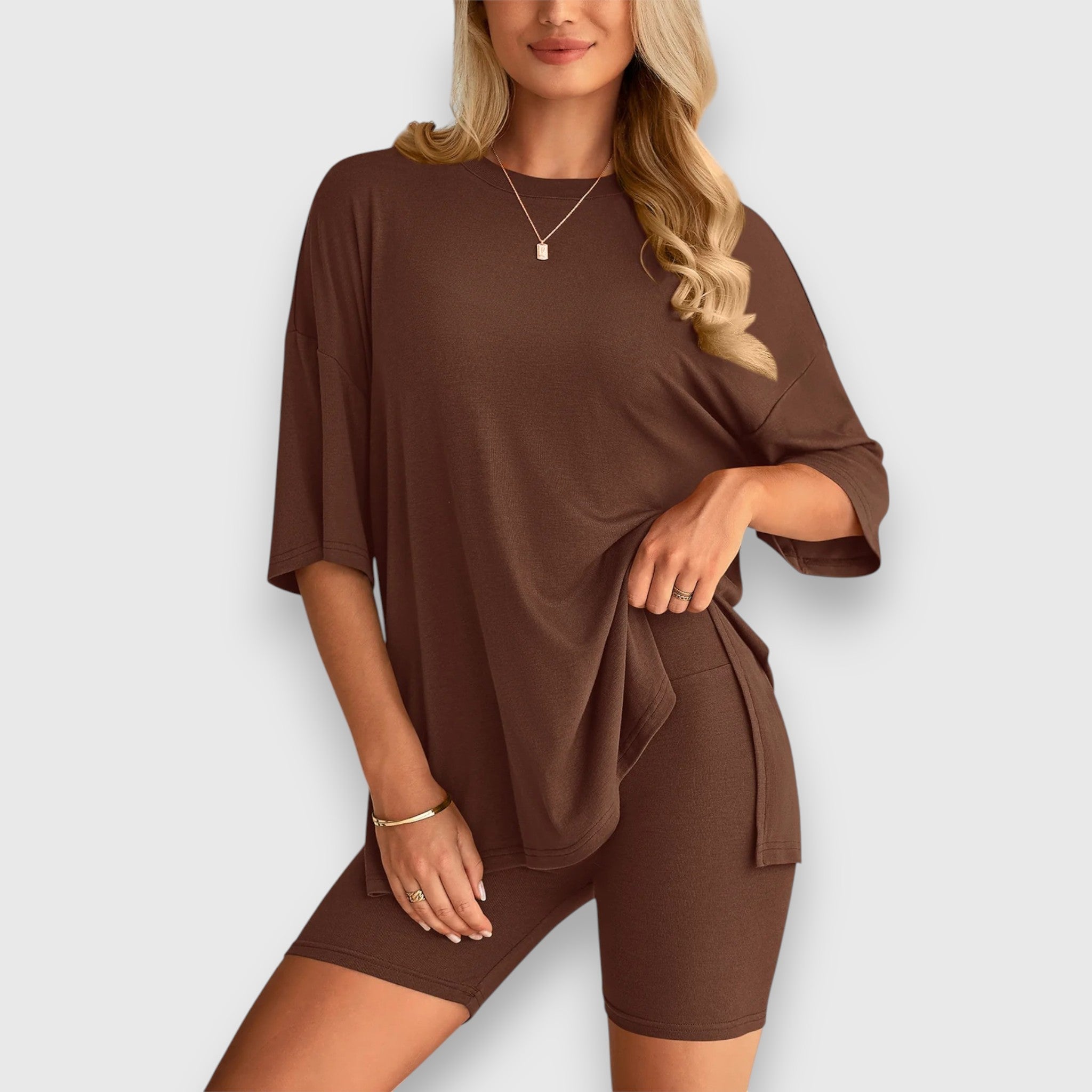 Sira Zweiteiliger Oversized T-Shirt und Radshorts
