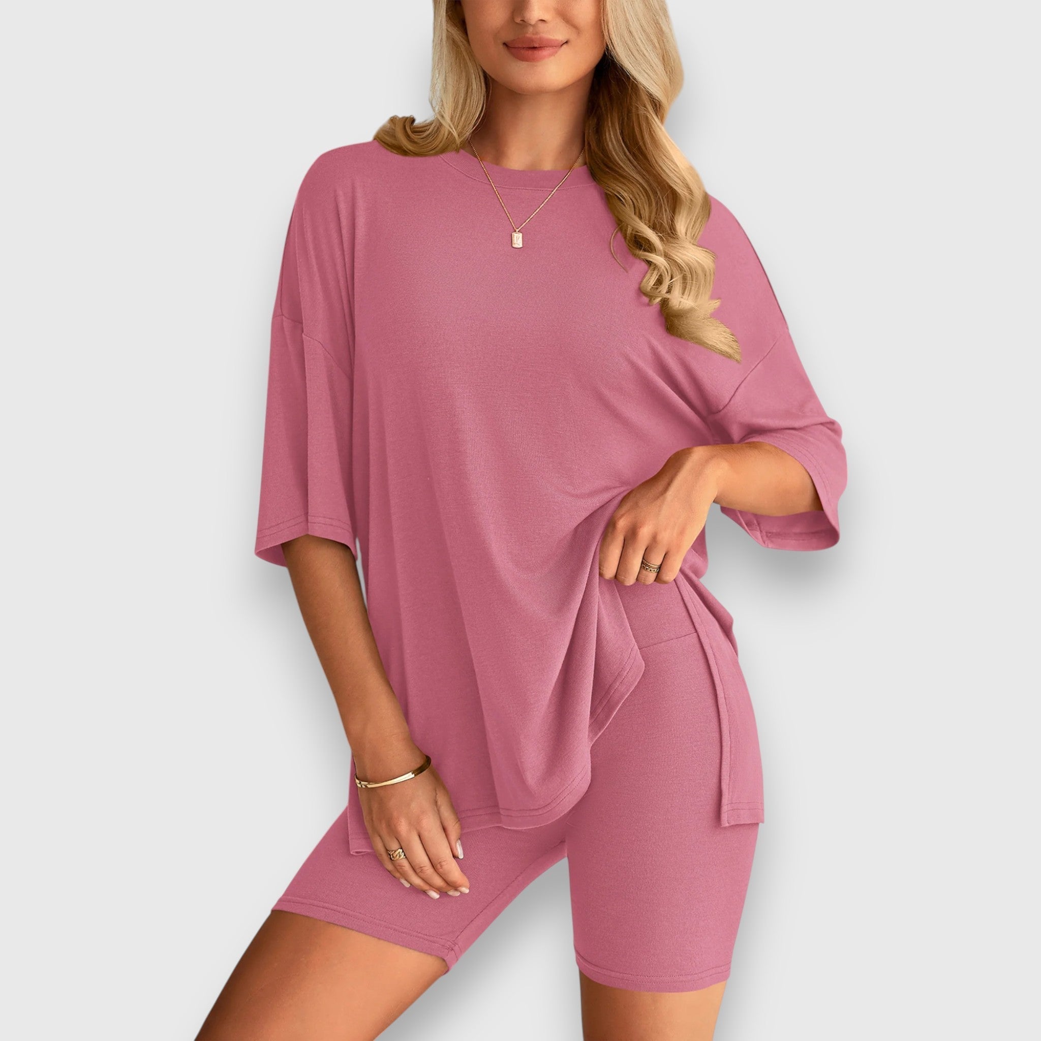 Sira Zweiteiliger Oversized T-Shirt und Radshorts