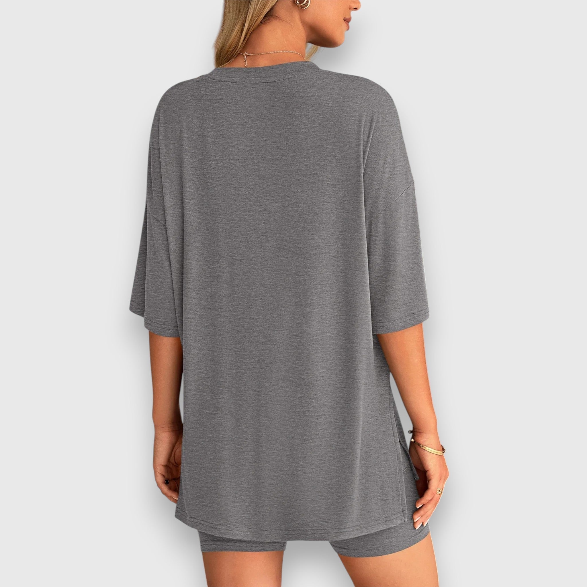 Sira Zweiteiliger Oversized T-Shirt und Radshorts