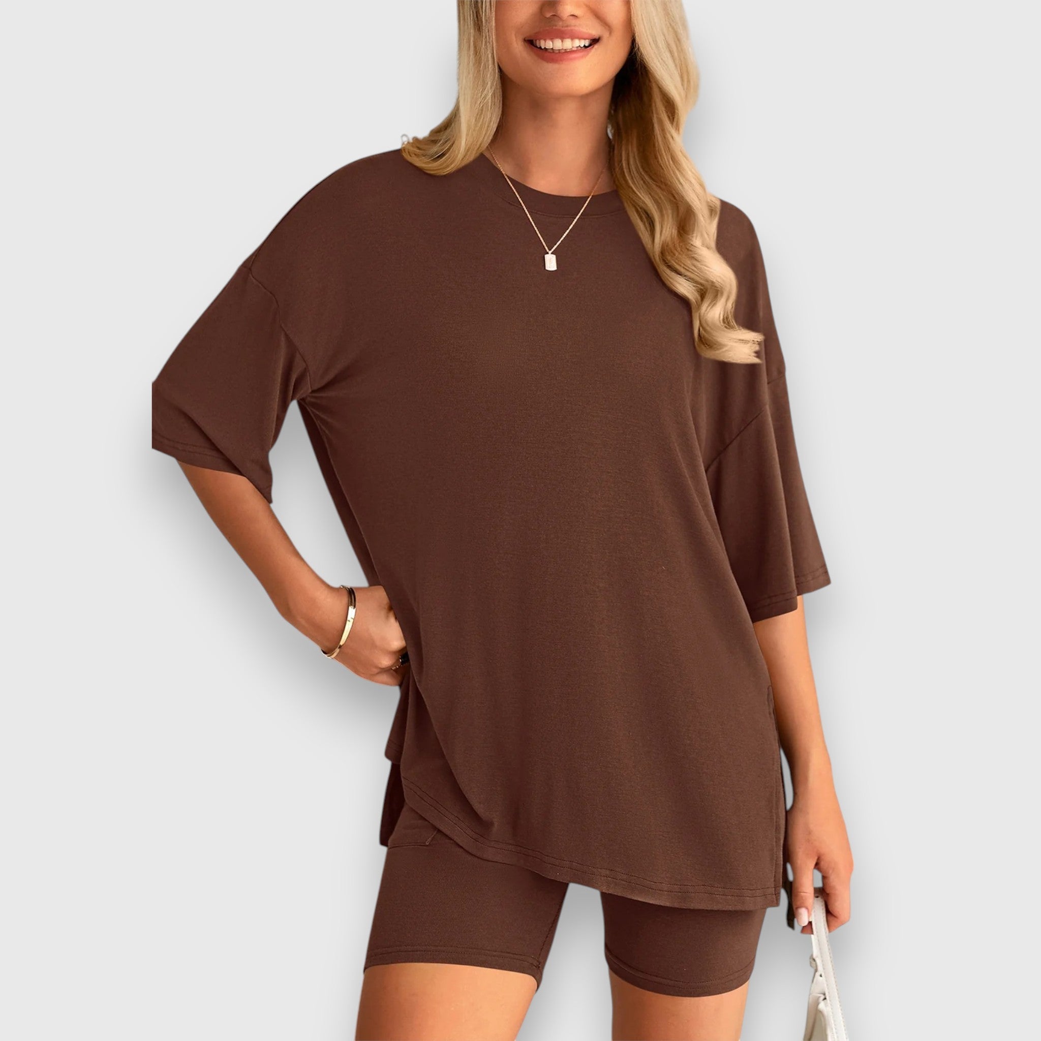 Sira Zweiteiliger Oversized T-Shirt und Radshorts