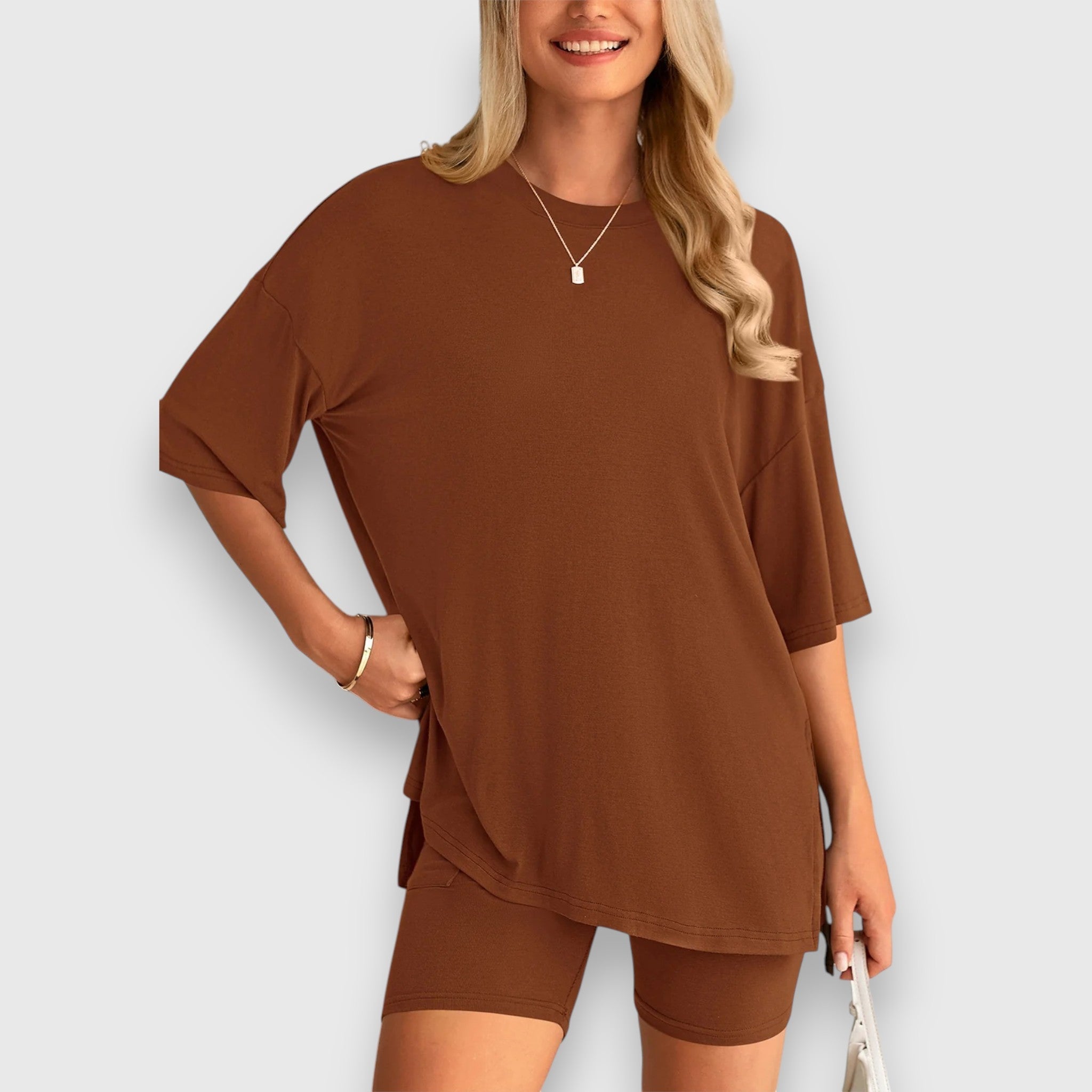 Sira Zweiteiliger Oversized T-Shirt und Radshorts