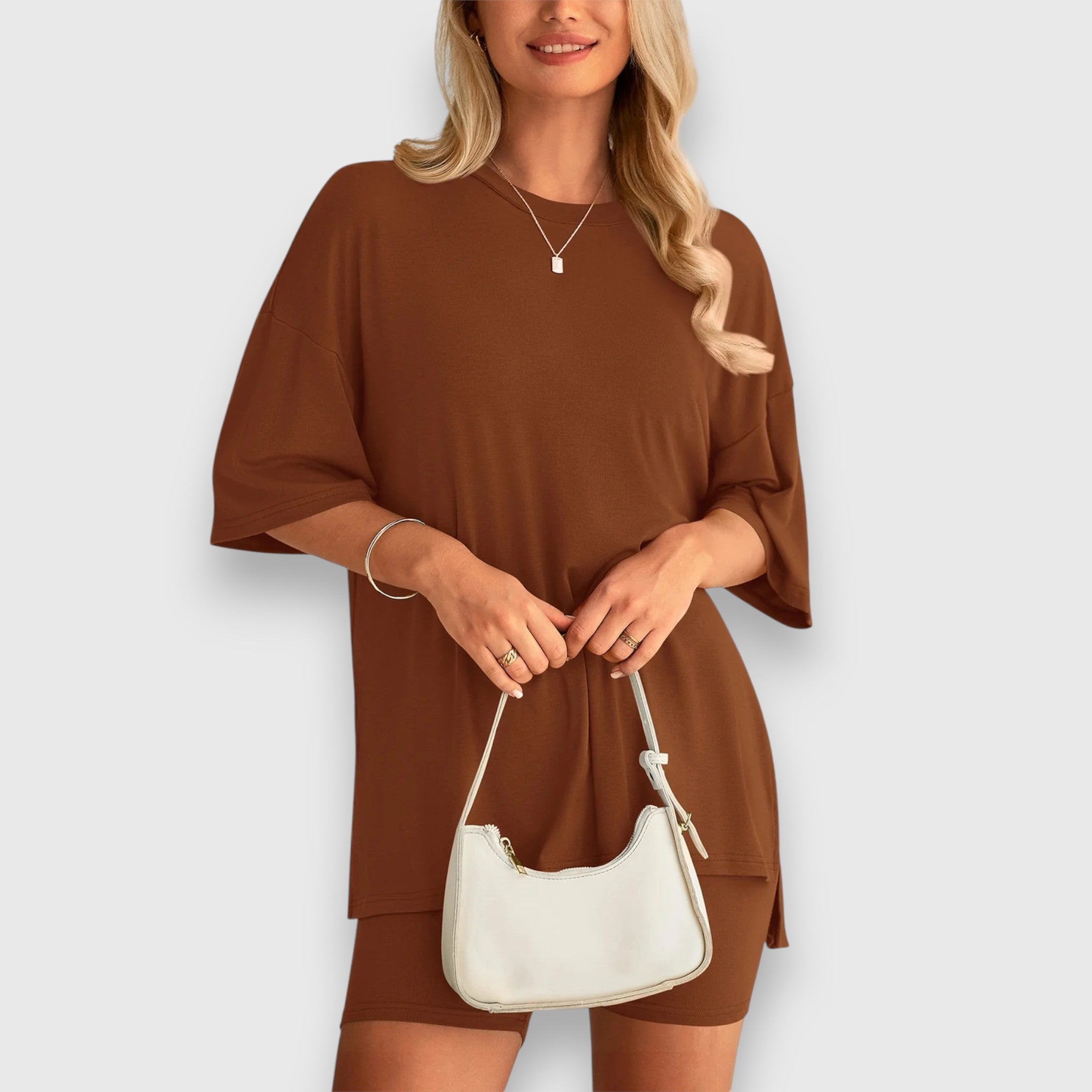 Sira Zweiteiliger Oversized T-Shirt und Radshorts