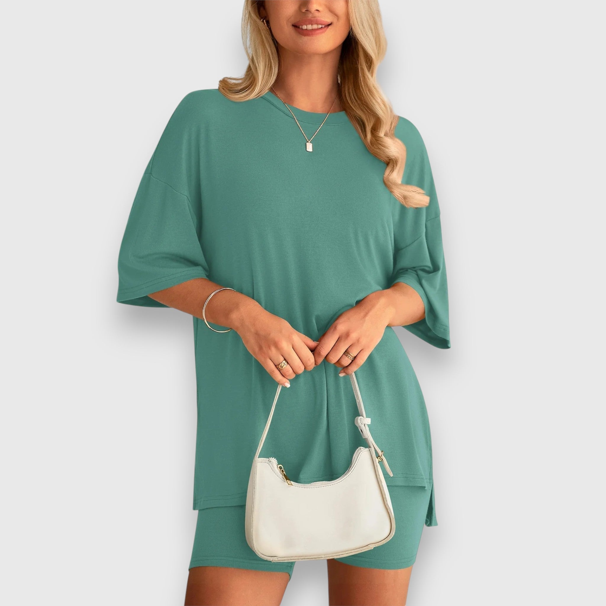 Sira Zweiteiliger Oversized T-Shirt und Radshorts