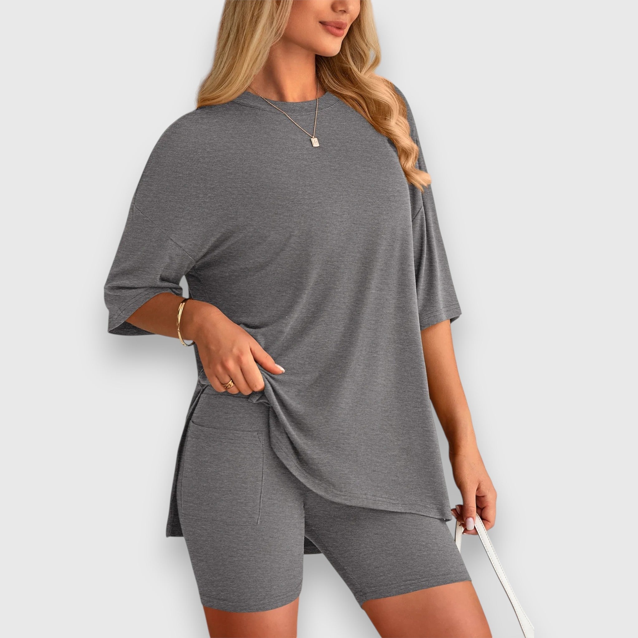 Sira Zweiteiliger Oversized T-Shirt und Radshorts