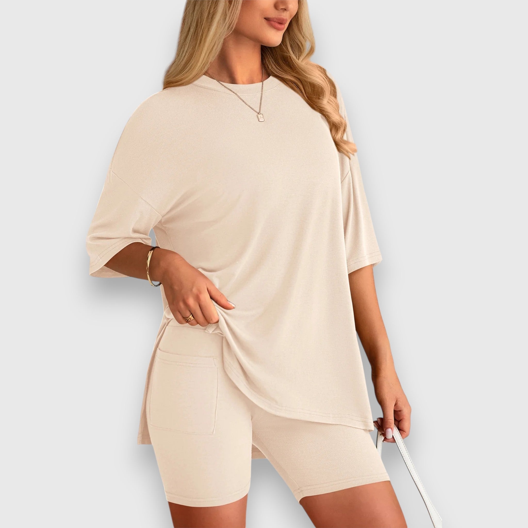 Sira Zweiteiliger Oversized T-Shirt und Radshorts