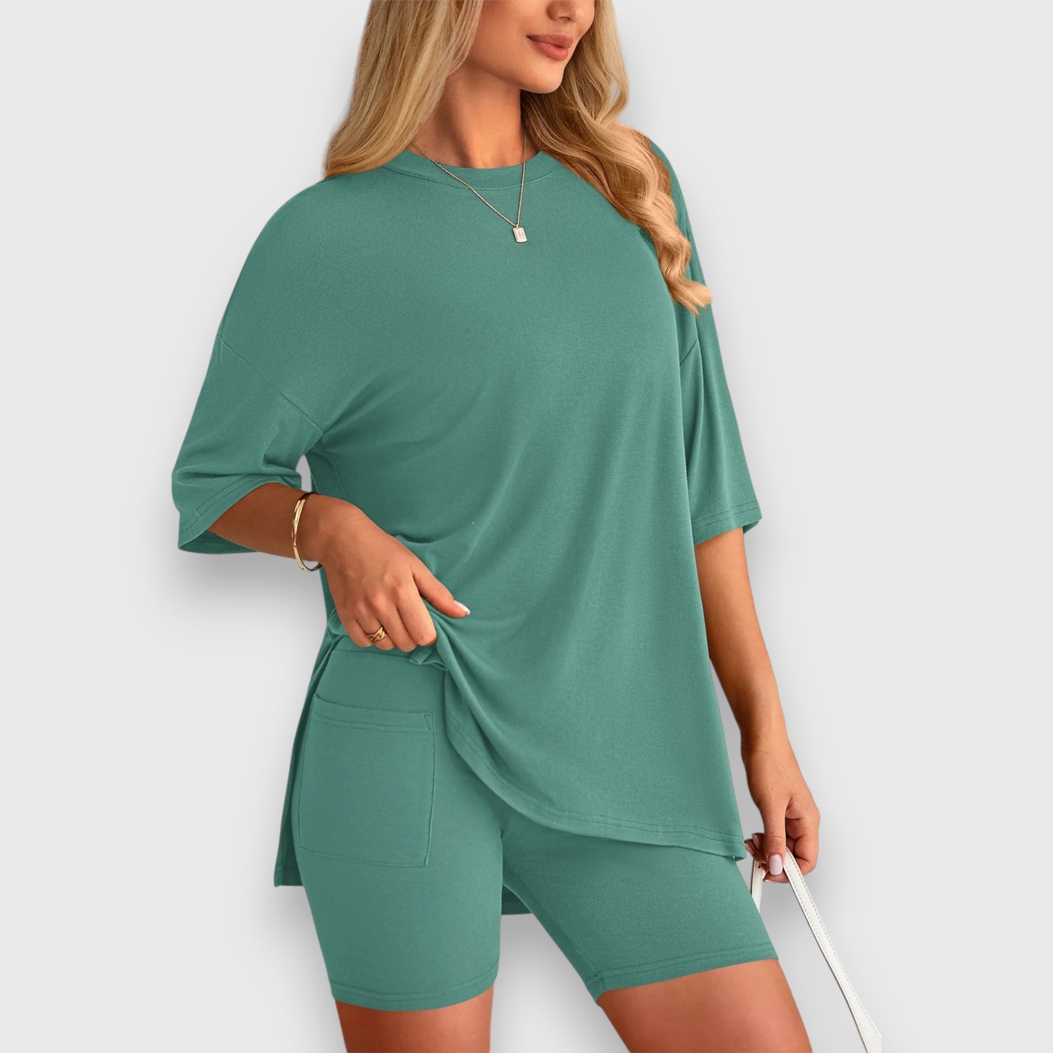 Sira Zweiteiliger Oversized T-Shirt und Radshorts