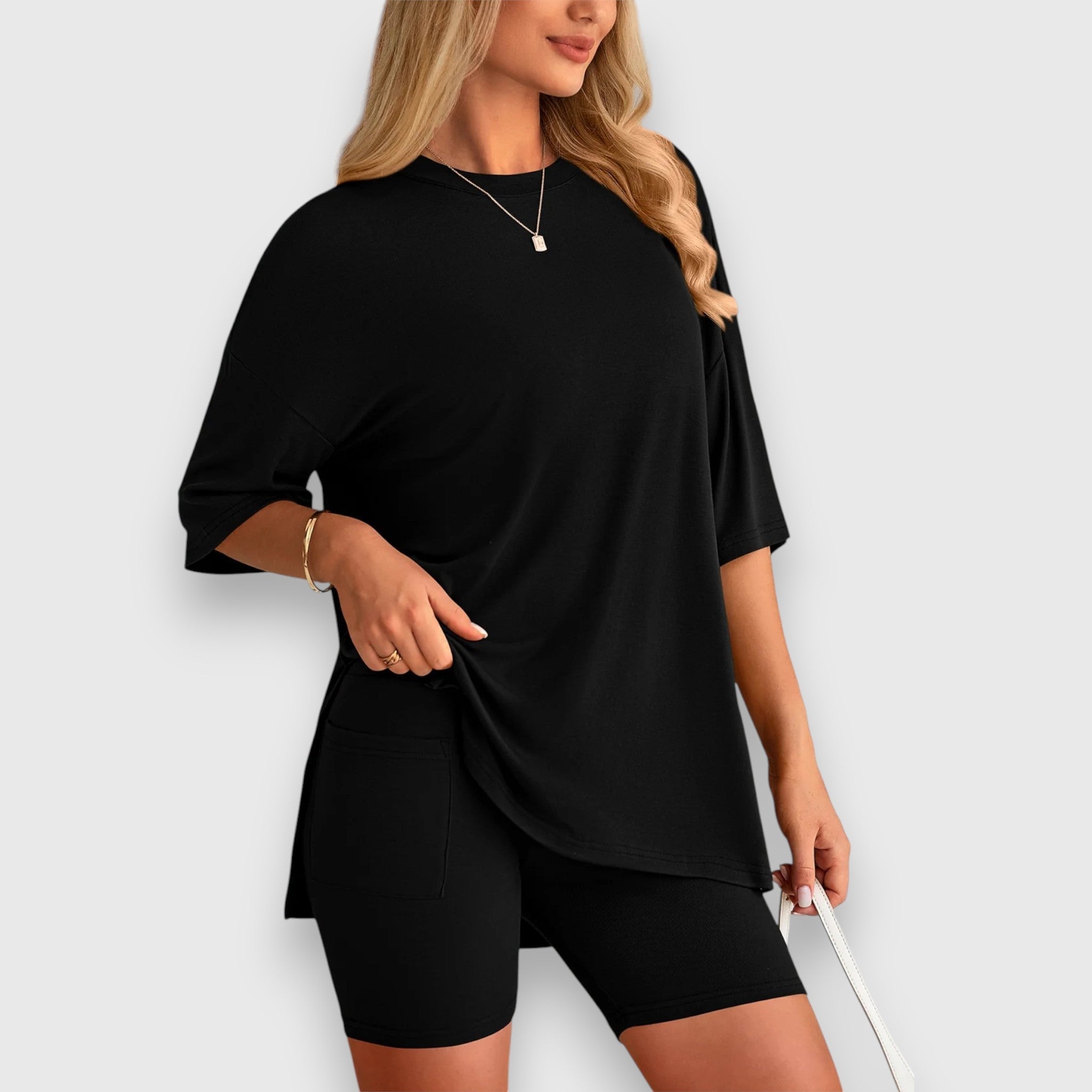 Sira Zweiteiliger Oversized T-Shirt und Radshorts