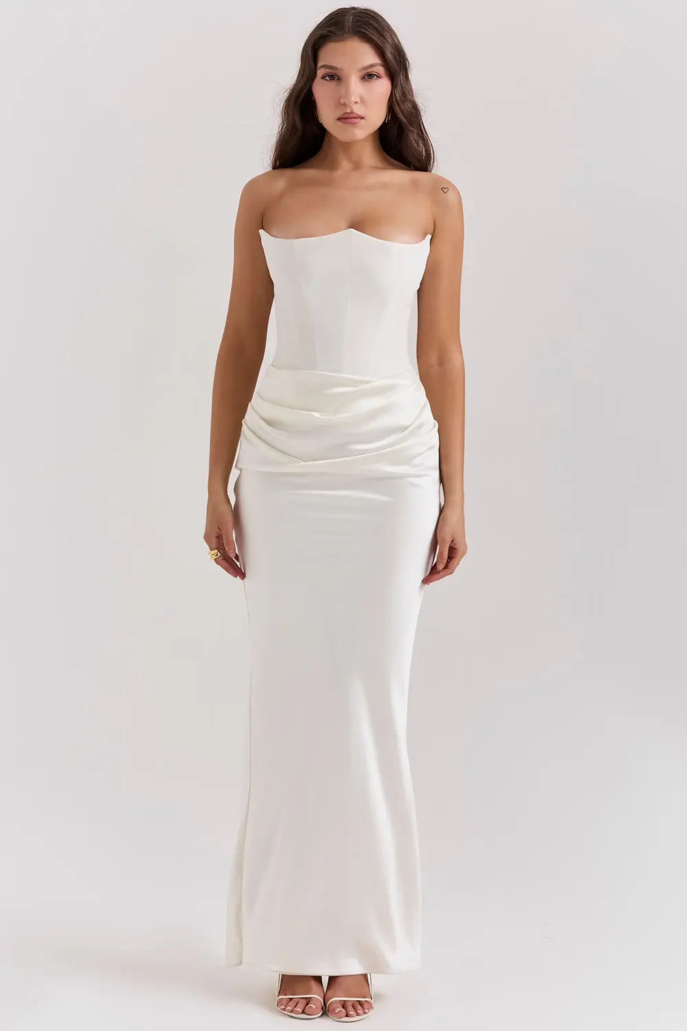Margret Eng anliegendes Abendkleid aus Satin