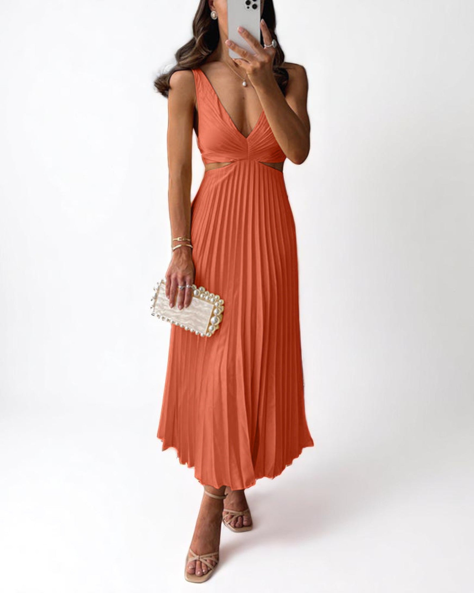 Moana Midikleid mit Falten und Ausschnitten