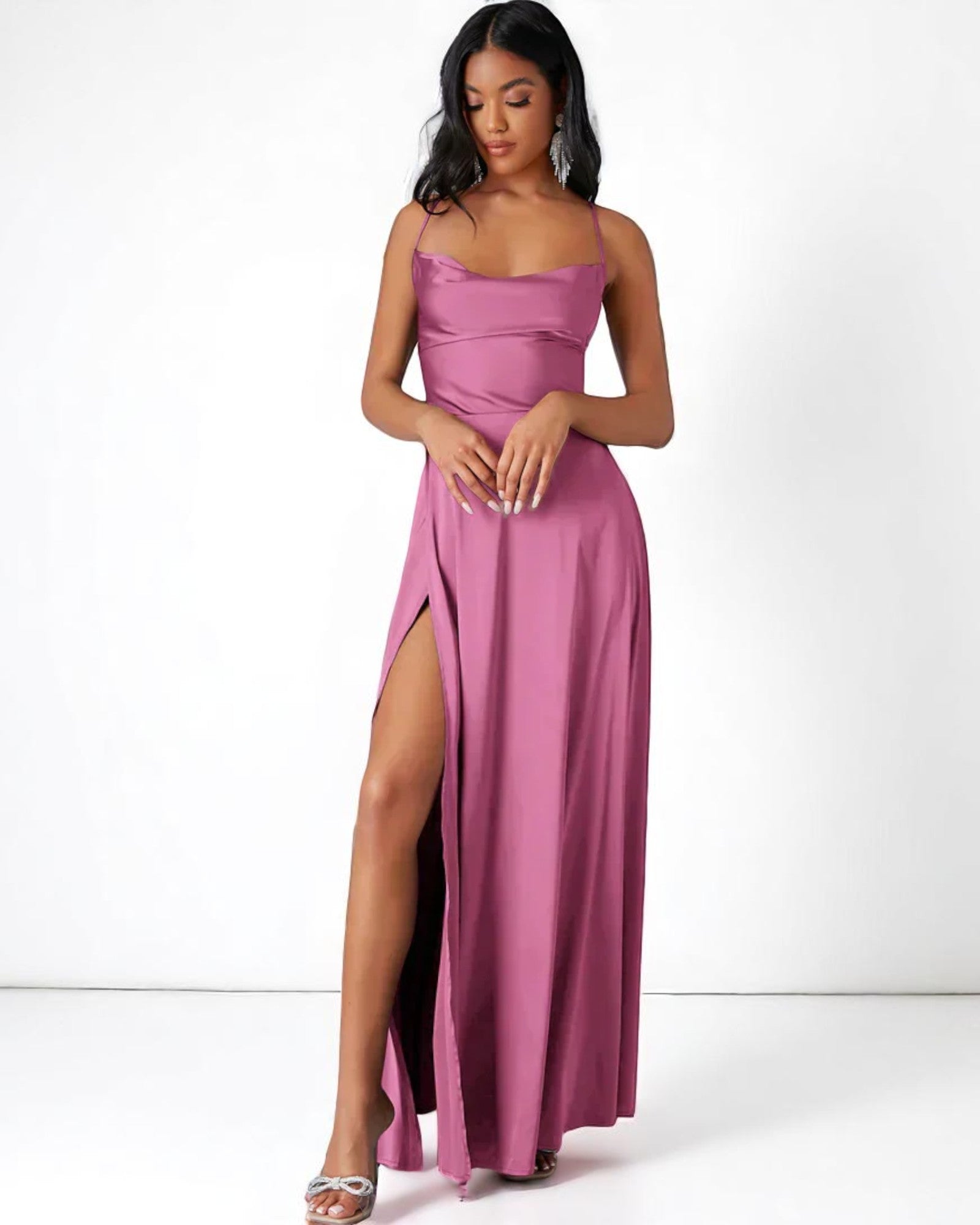 Binalia Elegantes Abendkleid aus Satin mit Schnürung im Rücken