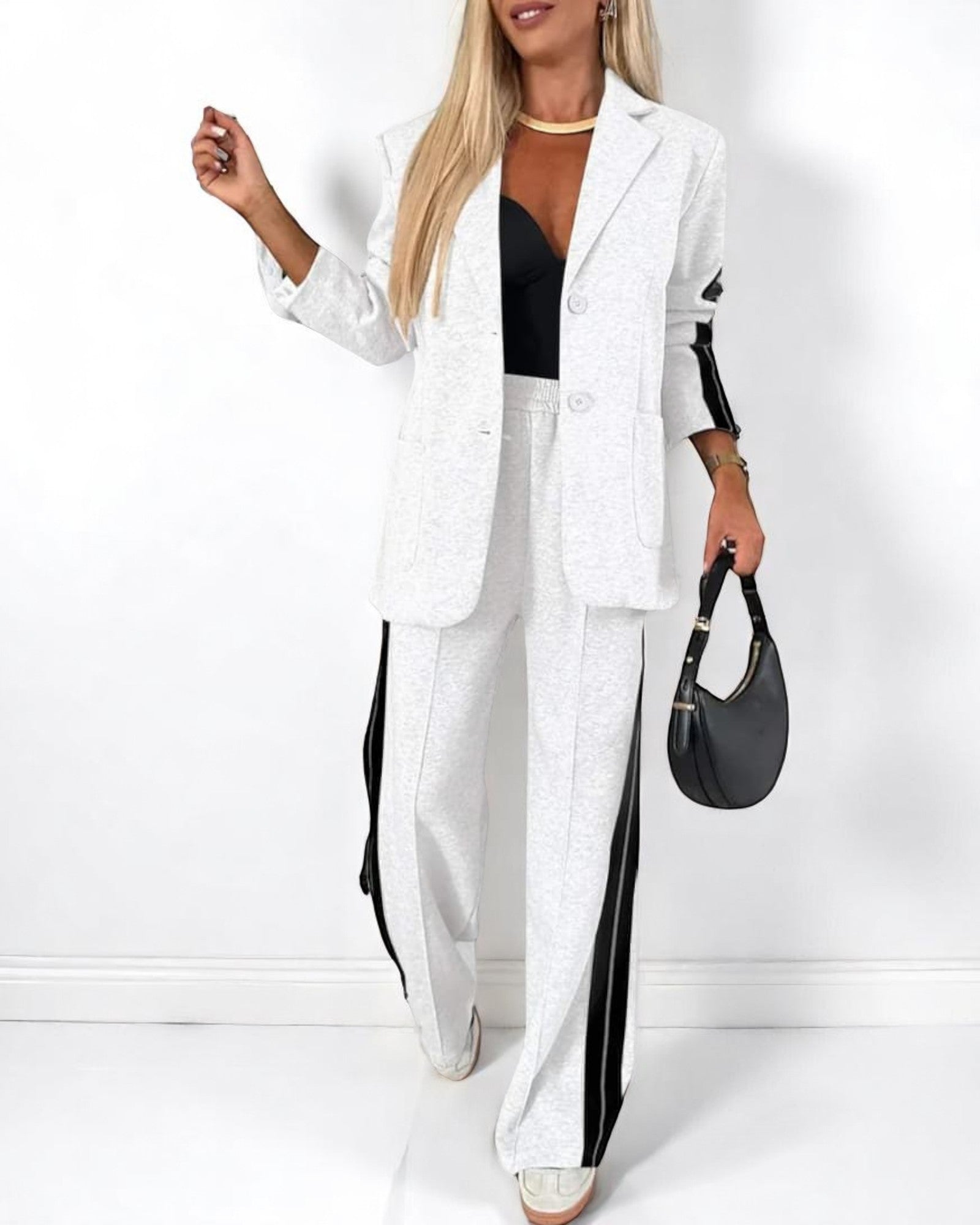Miura Zweiteiliger mit gestreifter Jacke und Hose