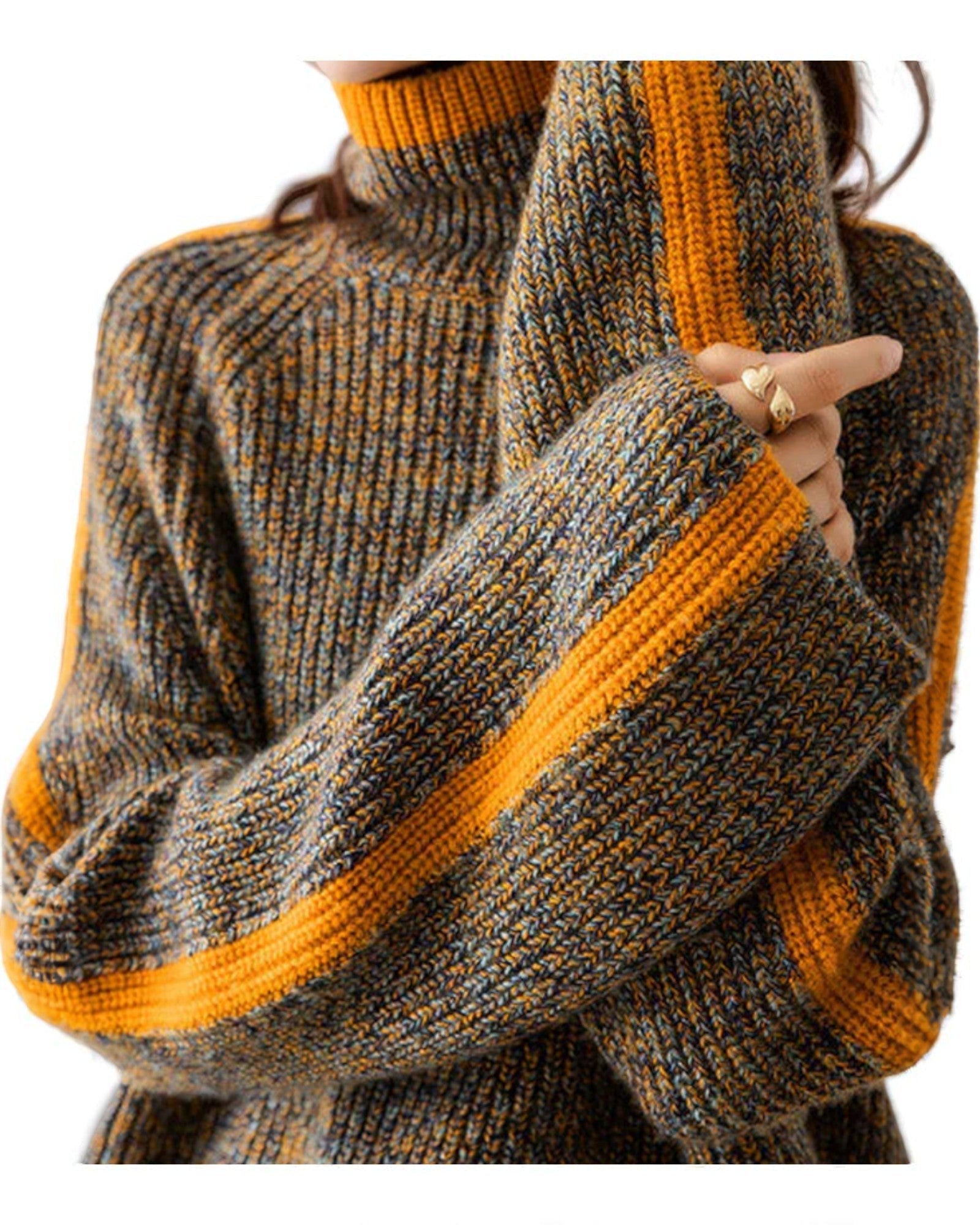 Marilena Pullover aus dickem Strick mit Stehkragen und orangefarbenen Streifen