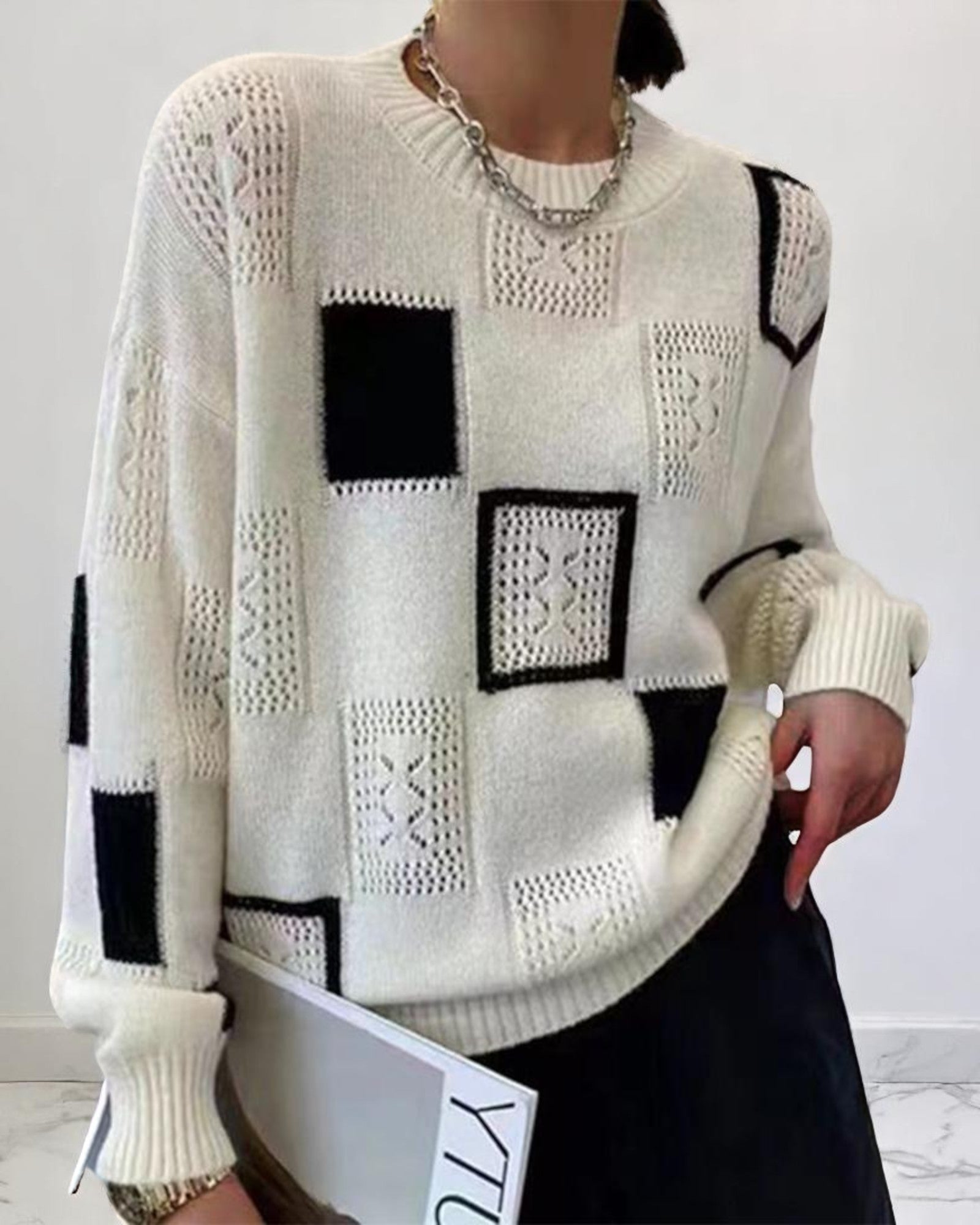 Hannah Pulli gestrickt mit quadratischem Muster