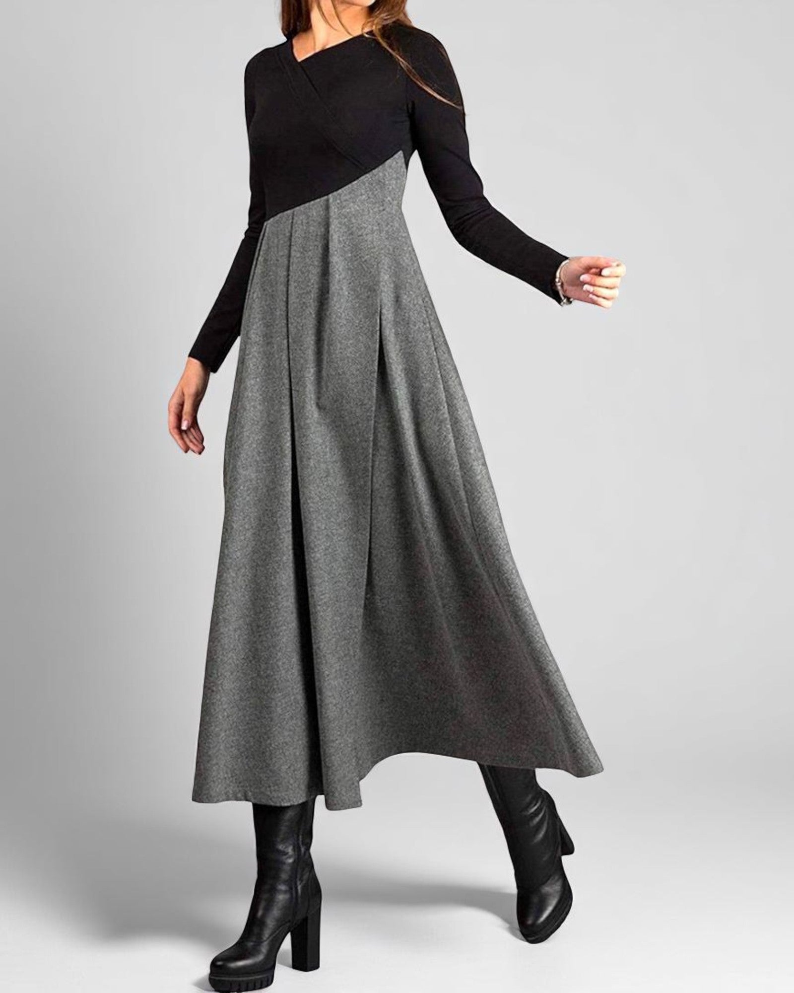 Flavia Elegantes Maxikleid in zwei Farben mit asymmetrischem Schnitt