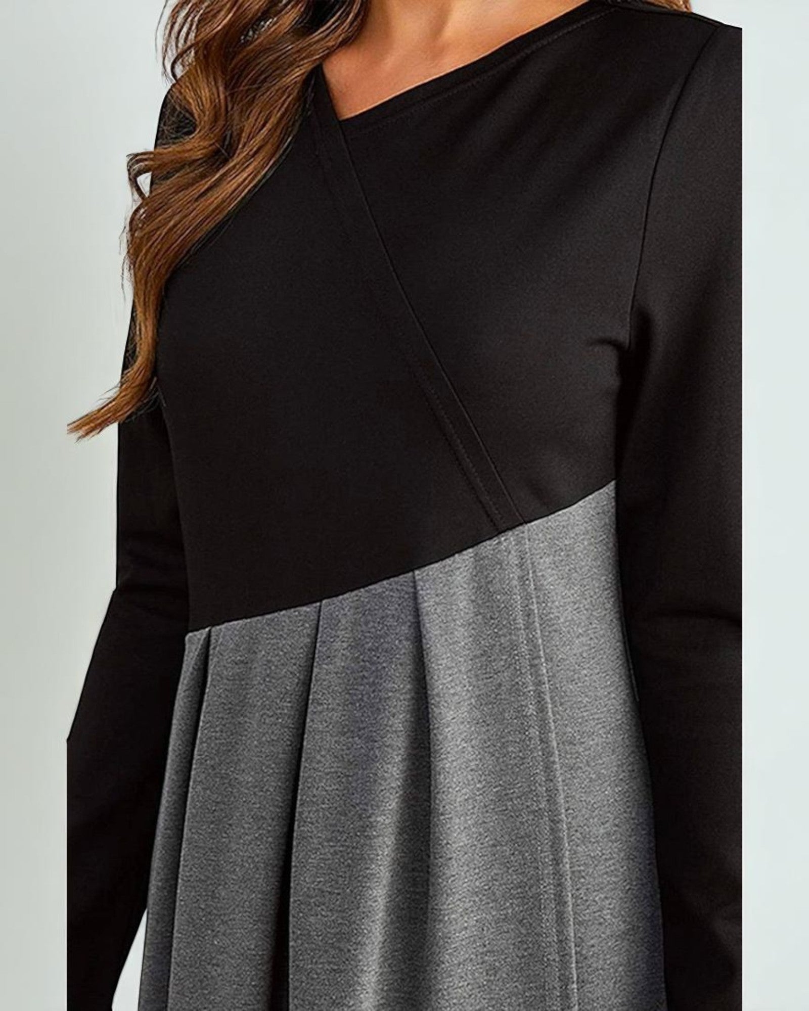 Flavia Elegantes Maxikleid in zwei Farben mit asymmetrischem Schnitt