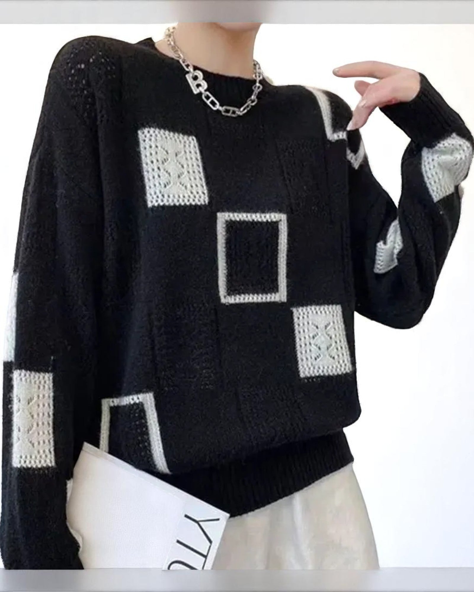 Hannah Pulli gestrickt mit quadratischem Muster