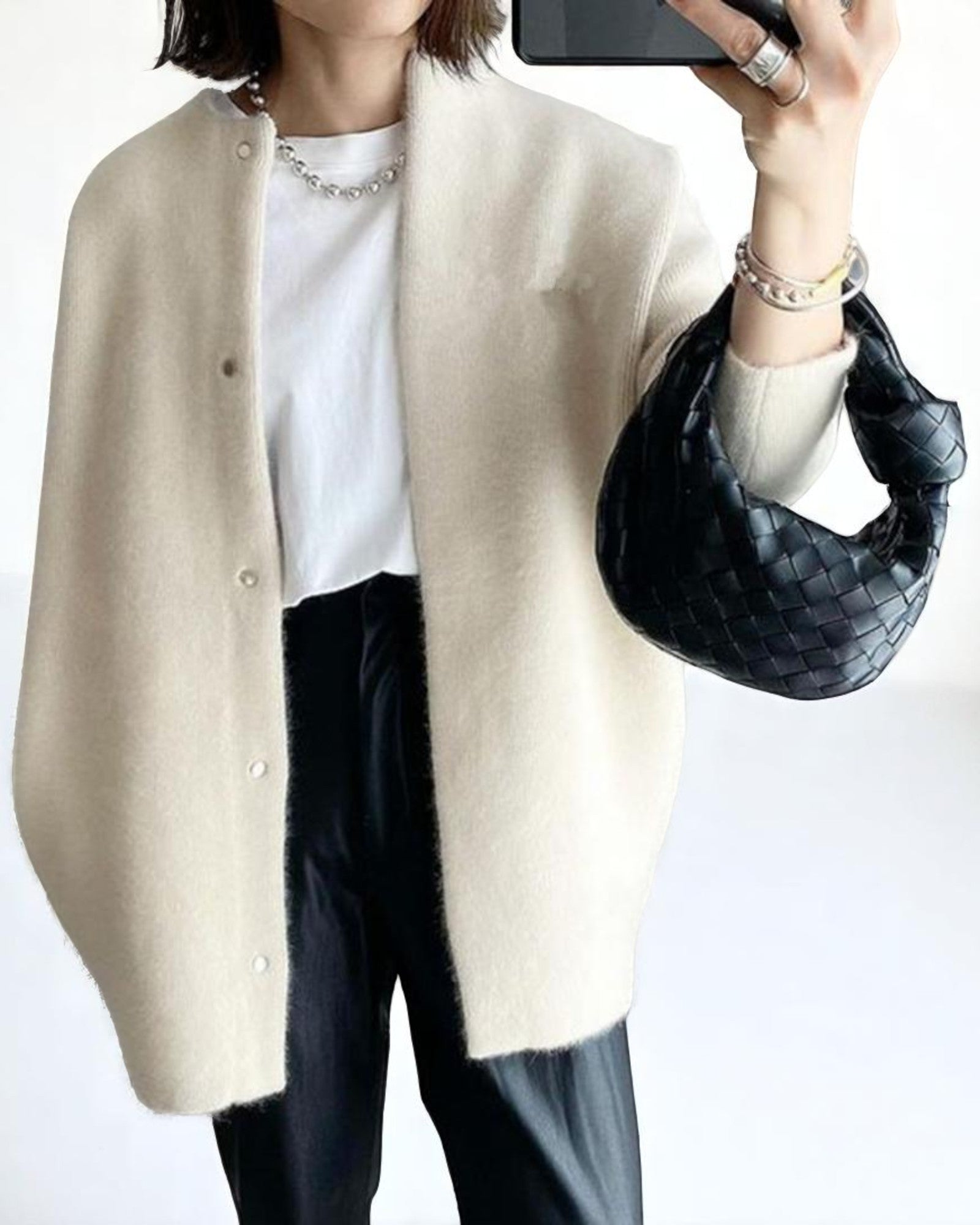 Ortansa Eleganter Strick-Cardigan mit minimalistischen Knöpfen