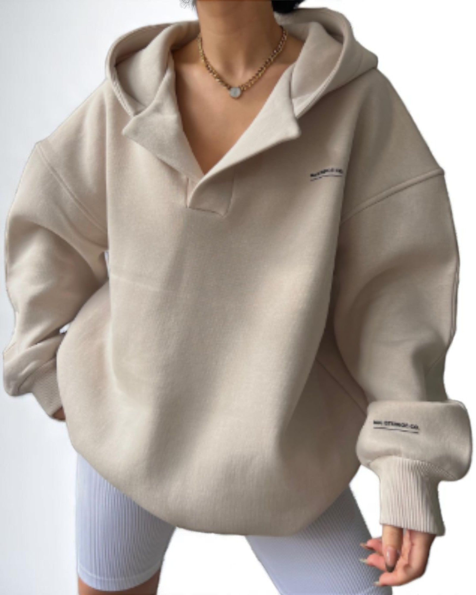 Hina Übergroßer Kapuzenpullover mit Reißverschlusskragen