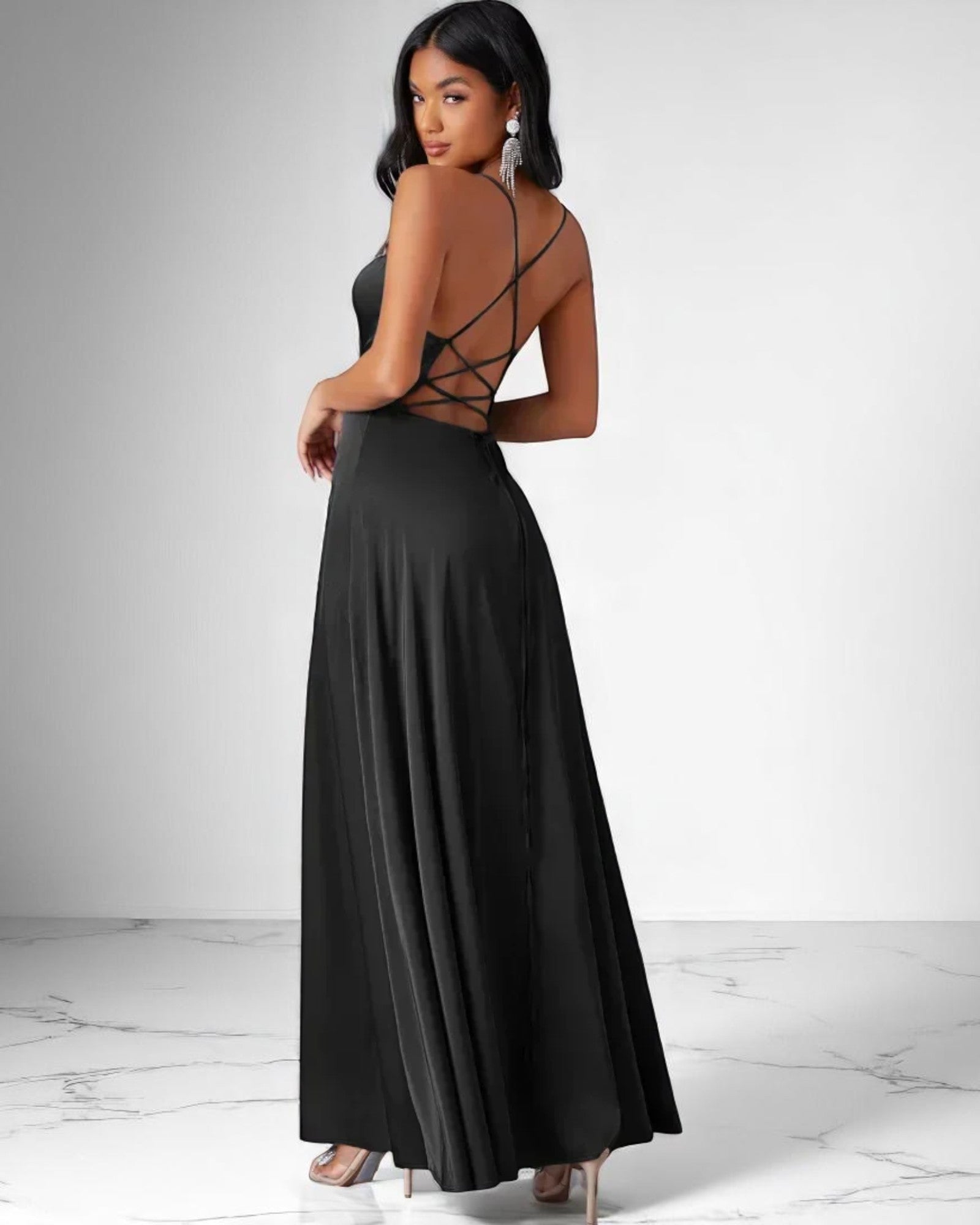 Binalia Elegantes Abendkleid aus Satin mit Schnürung im Rücken