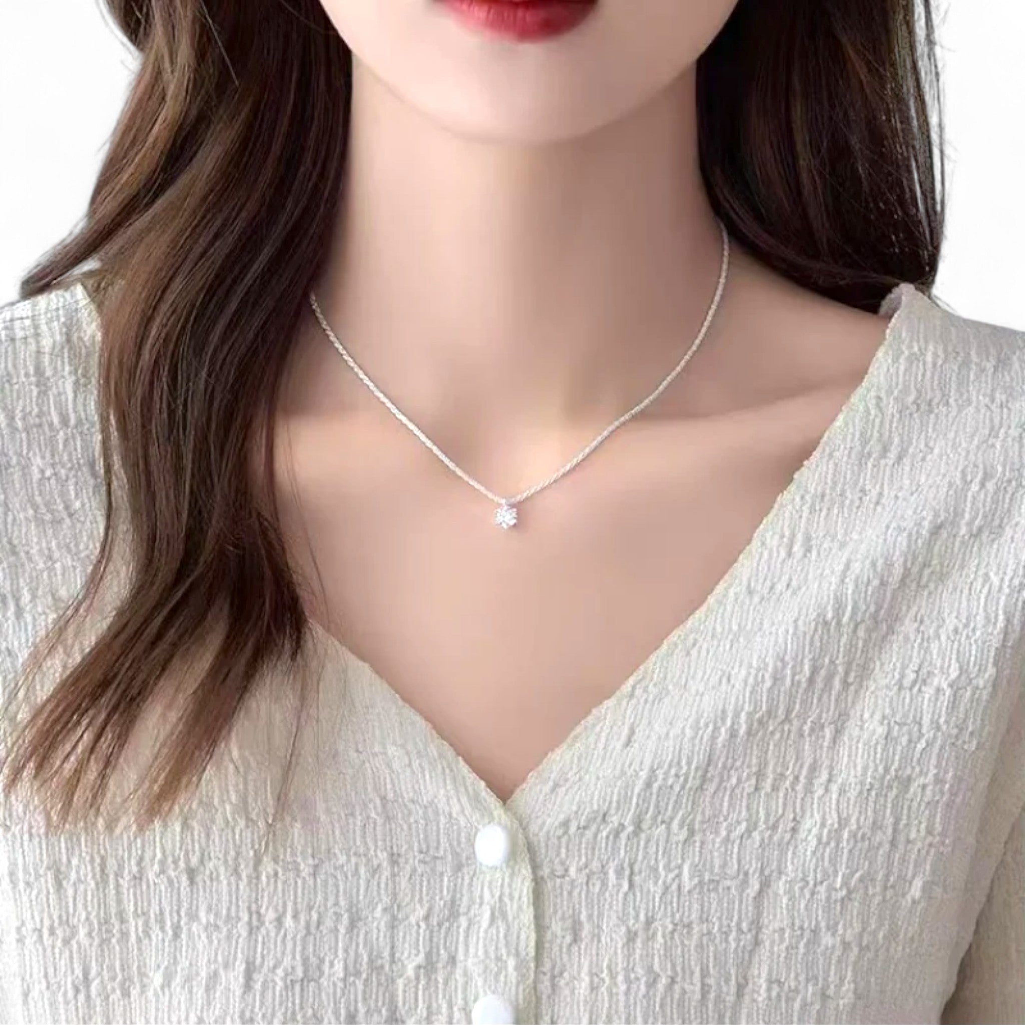 Elegante Silberkette mit funkelndem Zirkonia-Anhänger