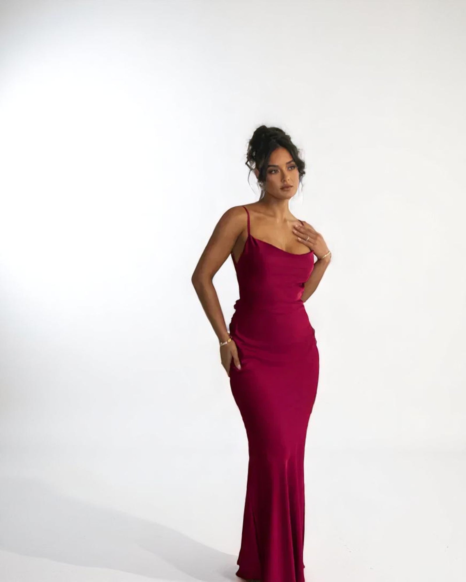Mihaela Maxikleid aus Satin mit floralem Druck