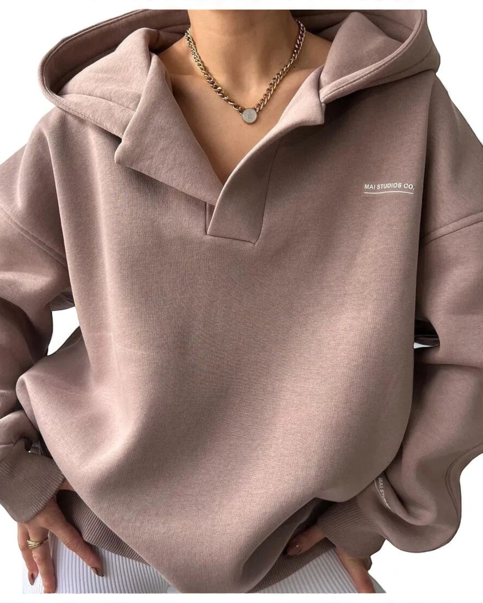 Hina Übergroßer Kapuzenpullover mit Reißverschlusskragen