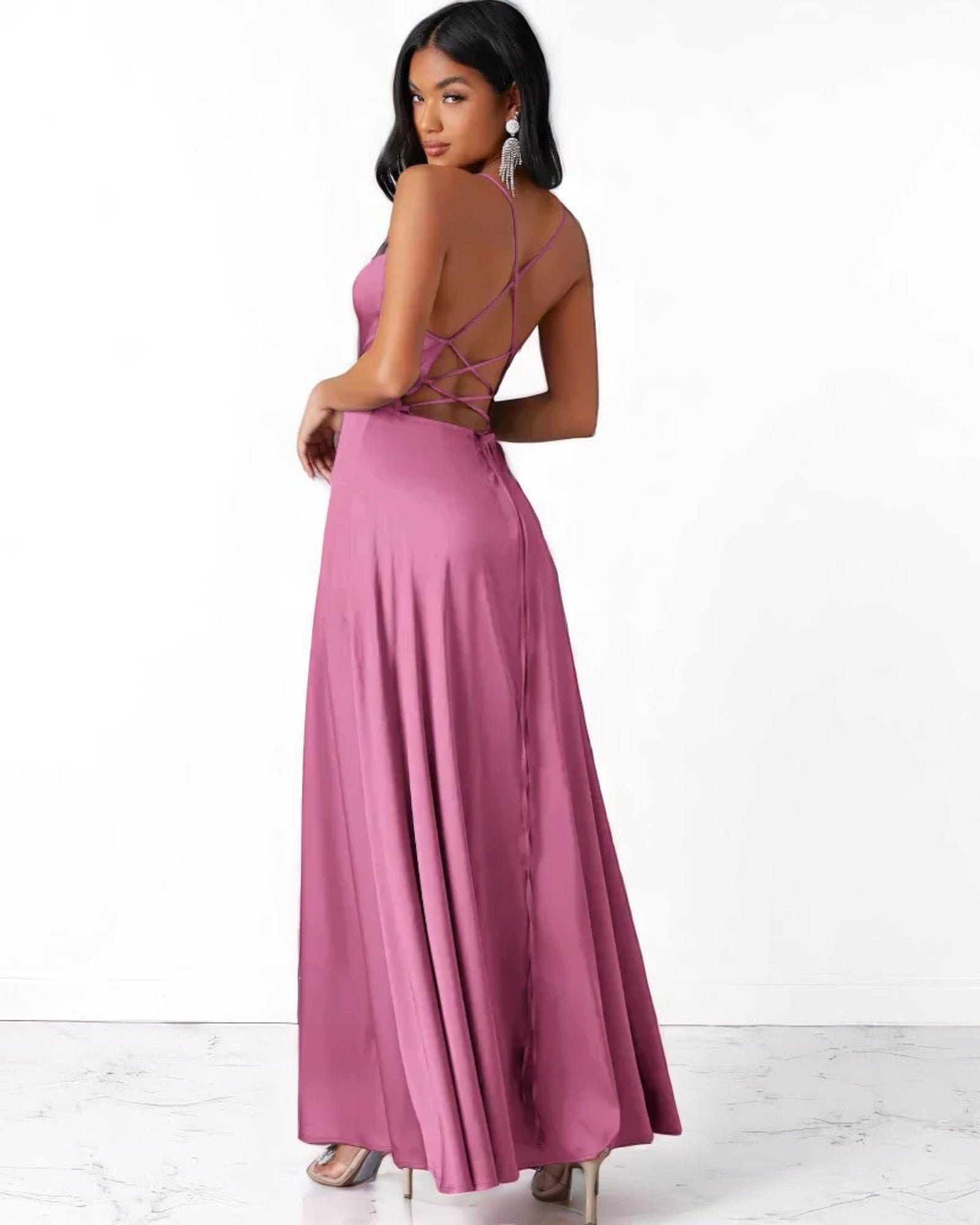 Binalia Elegantes Abendkleid aus Satin mit Schnürung im Rücken