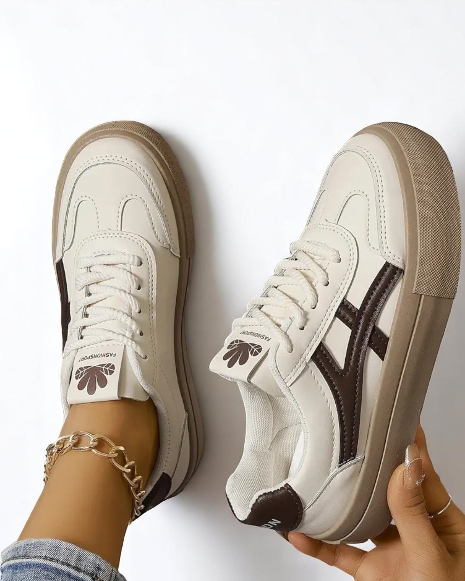 Minela Retro-Style Schuhe