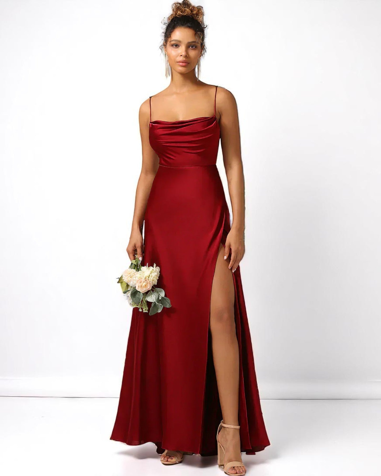 Binalia Elegantes Abendkleid aus Satin mit Schnürung im Rücken