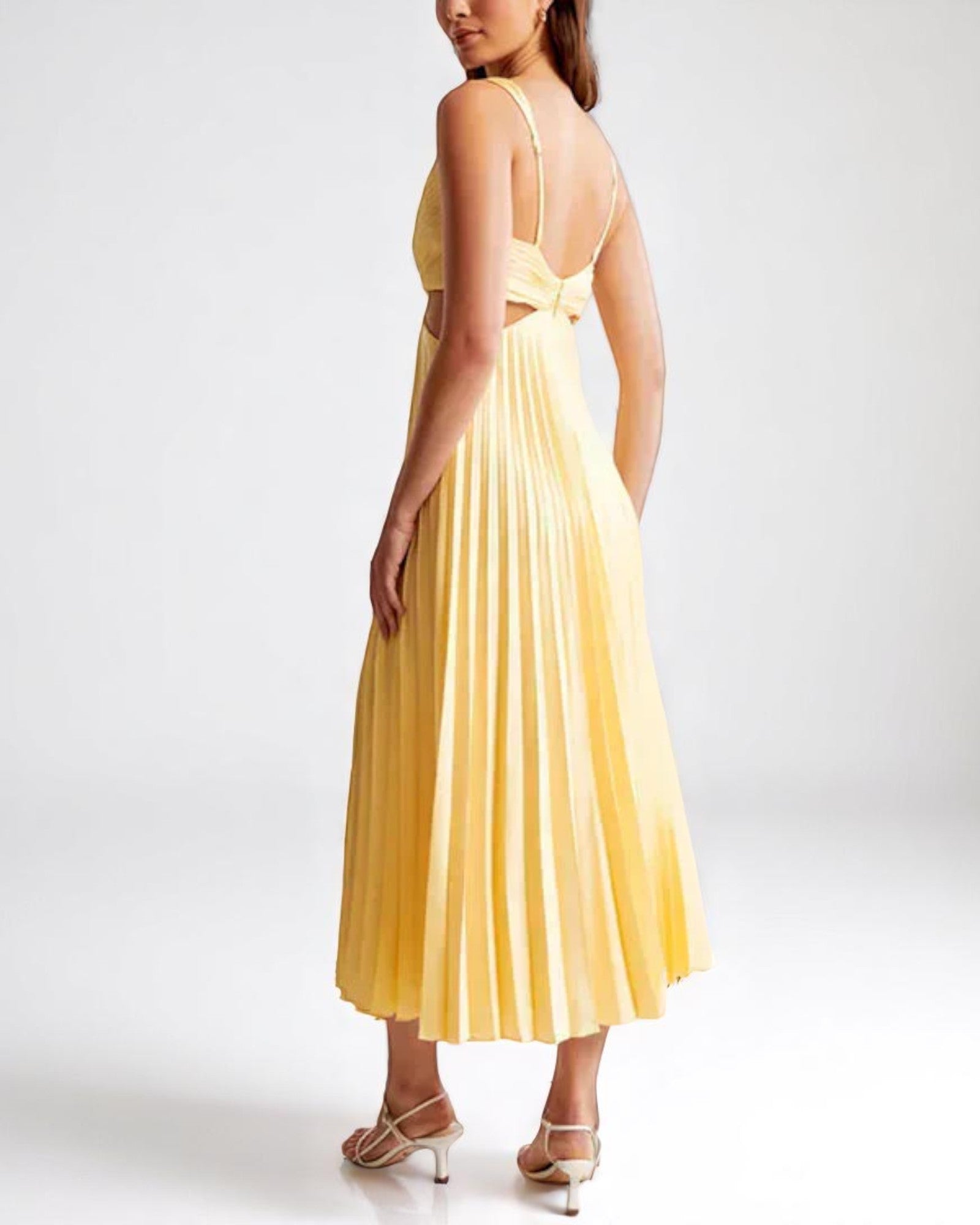 Moana Midikleid mit Falten und Ausschnitten