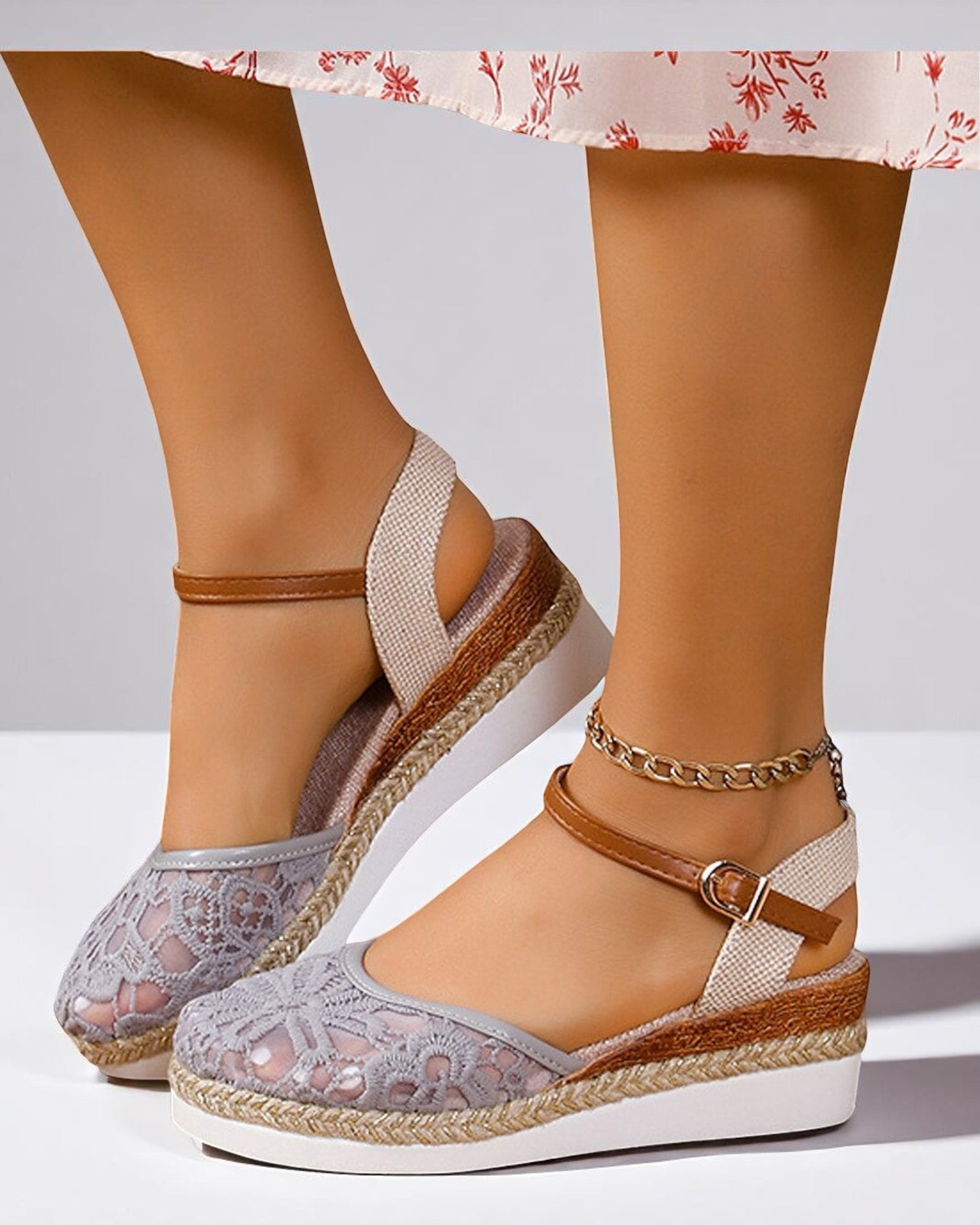 Nia Elegante Sandalen mit Plateau und Häkelspitze