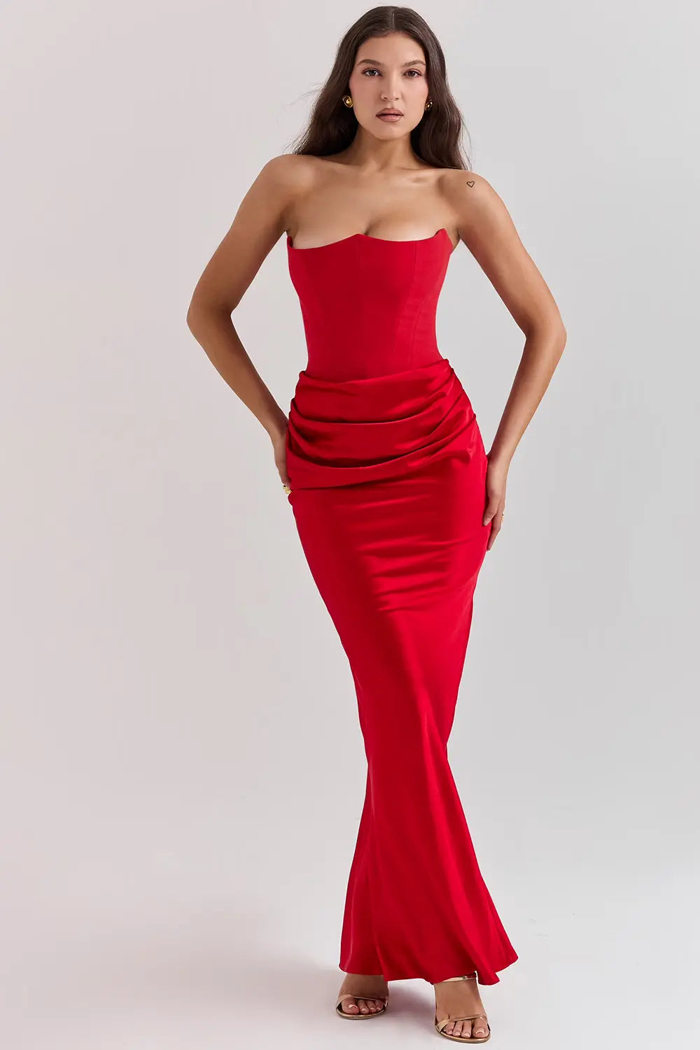 Margret Eng anliegendes Abendkleid aus Satin