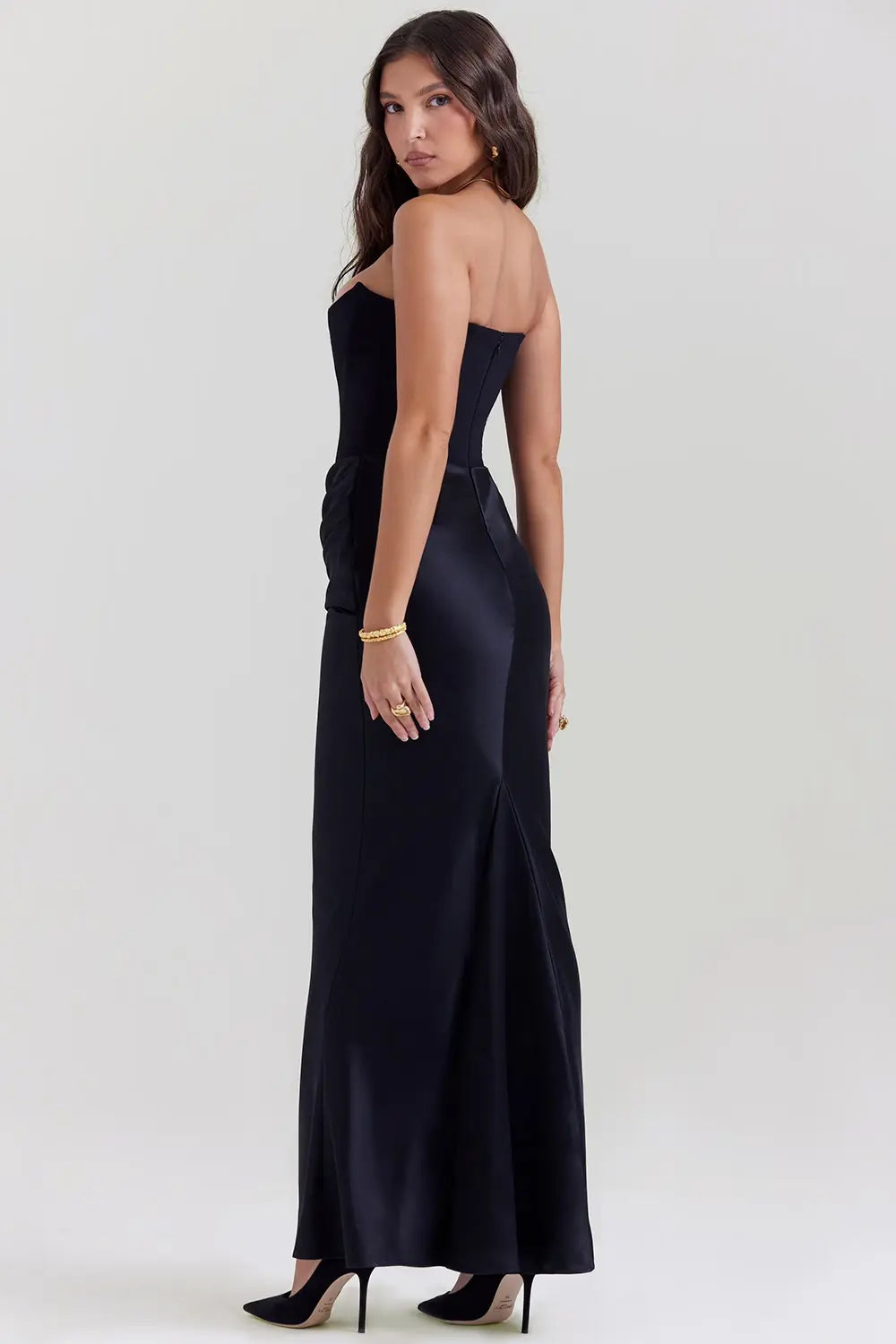 Margret Eng anliegendes Abendkleid aus Satin