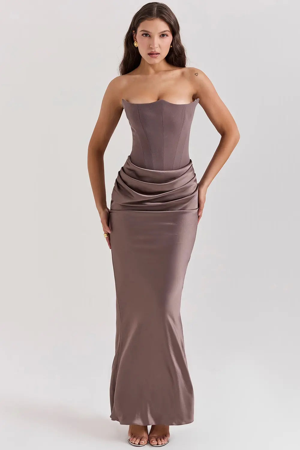 Margret Eng anliegendes Abendkleid aus Satin